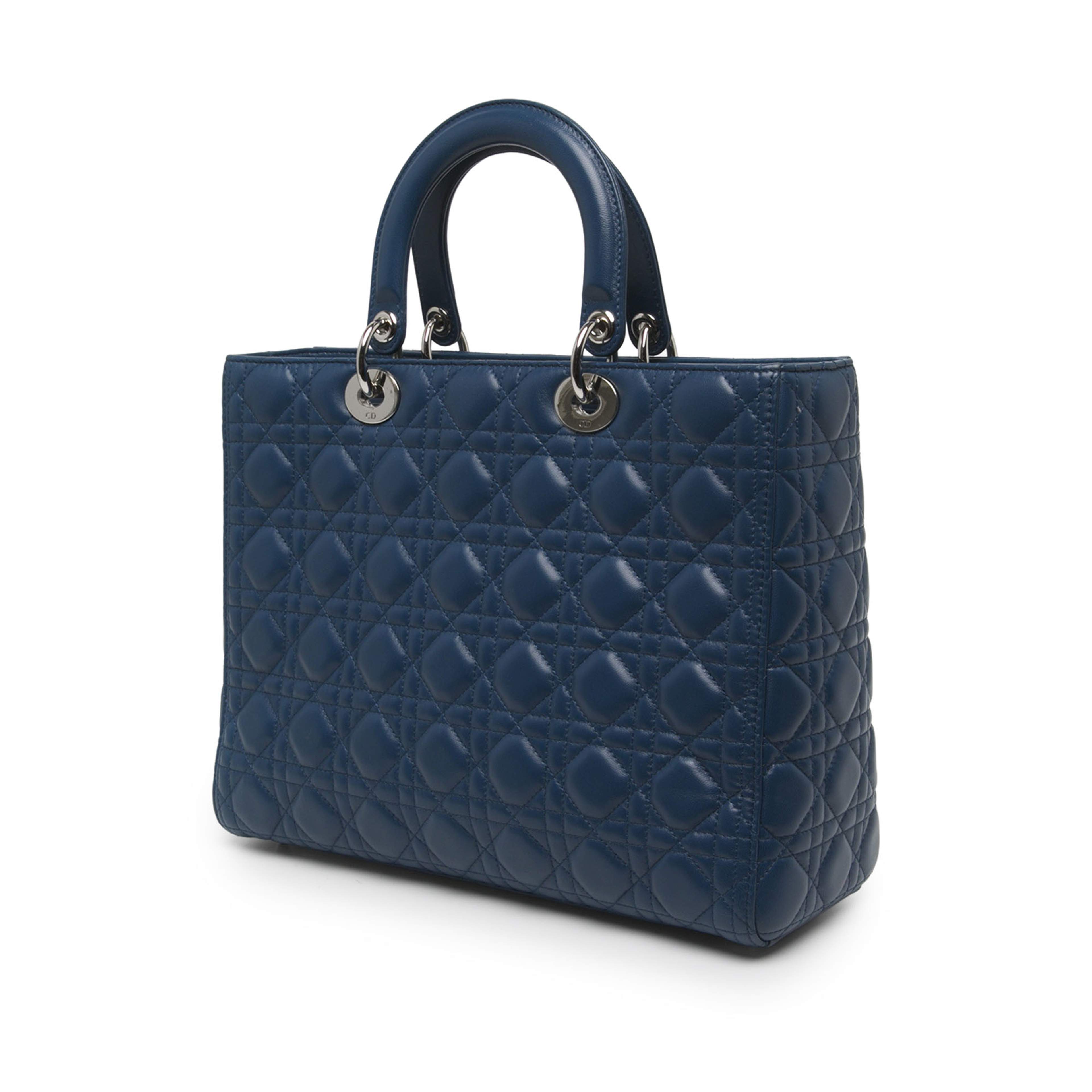 Dior Large Lambskin Cannage Lady Dior, från Luxclusif, i färgen blå. Klicka för att öppna bilden i stort format
