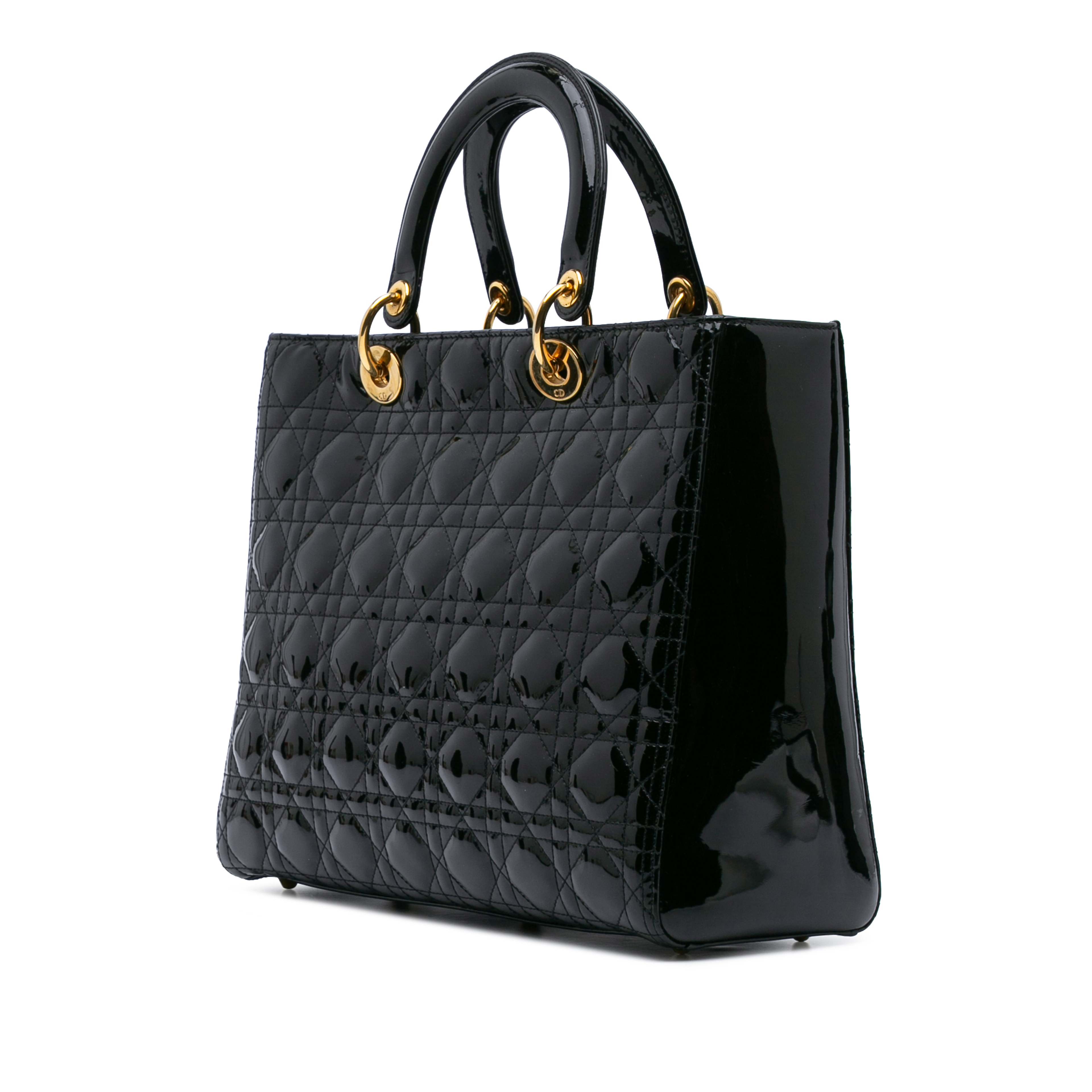 Dior Large Patent Cannage Lady Dior, från Luxclusif, i färgen black. Klicka för att öppna bilden i stort format