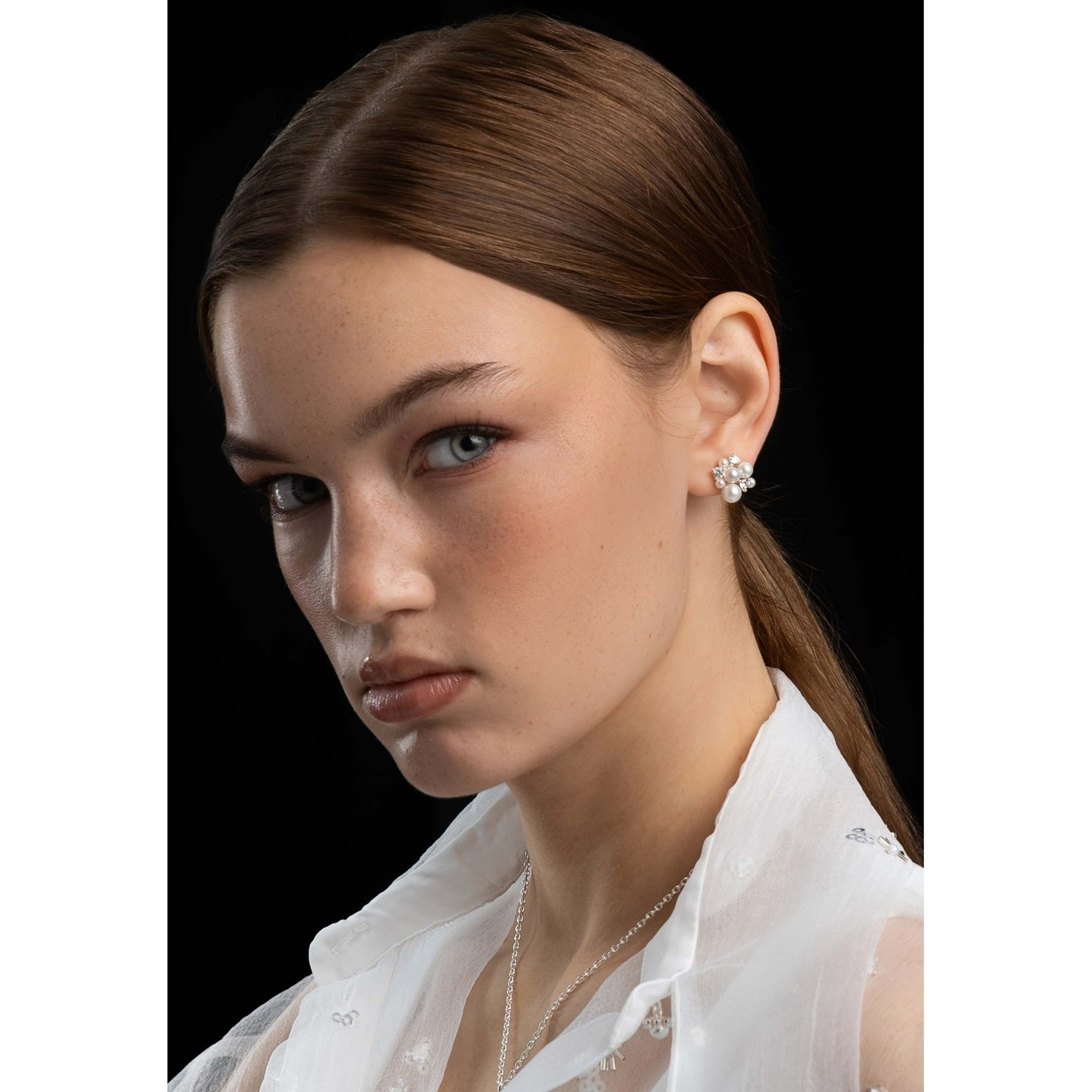 Mayfair Irregular Pearl Ear