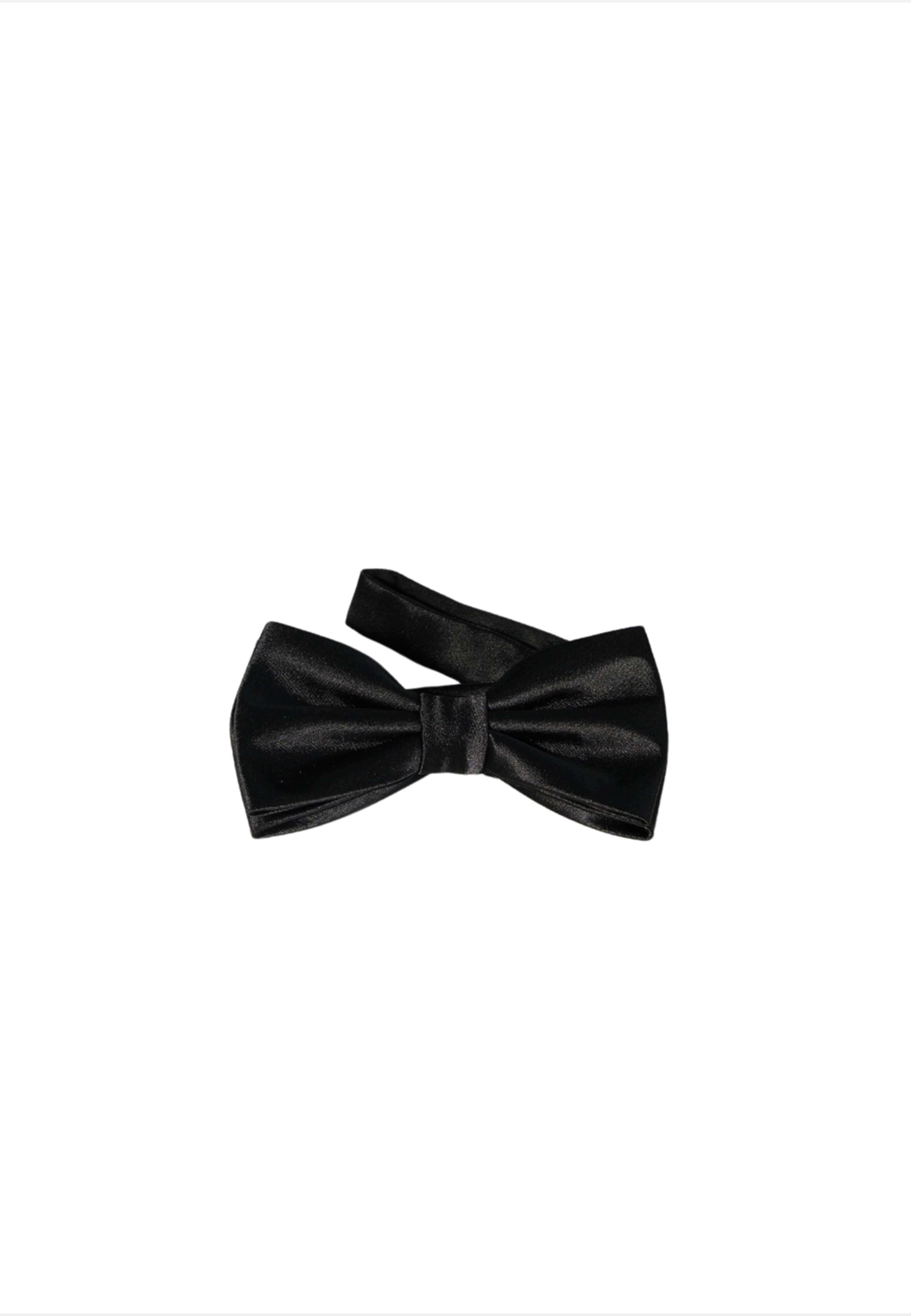 Bow Tie Plain Pre Tied, från John Henric, i färgen black. Klicka för att öppna bilden i stort format