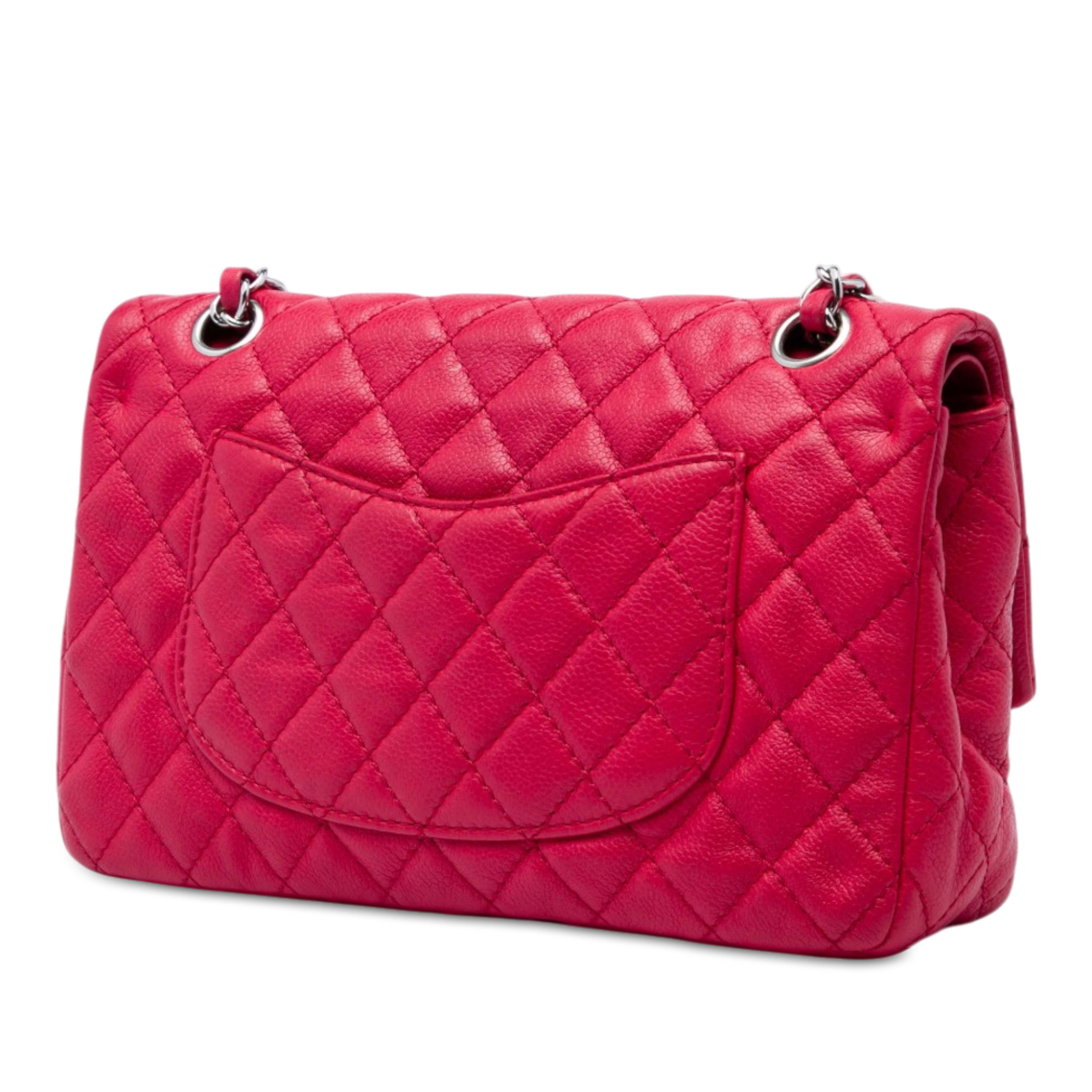 Chanel Medium Classic Caviar Double Flap, från Luxclusif, i färgen rosa. Klicka för att öppna bilden i stort format