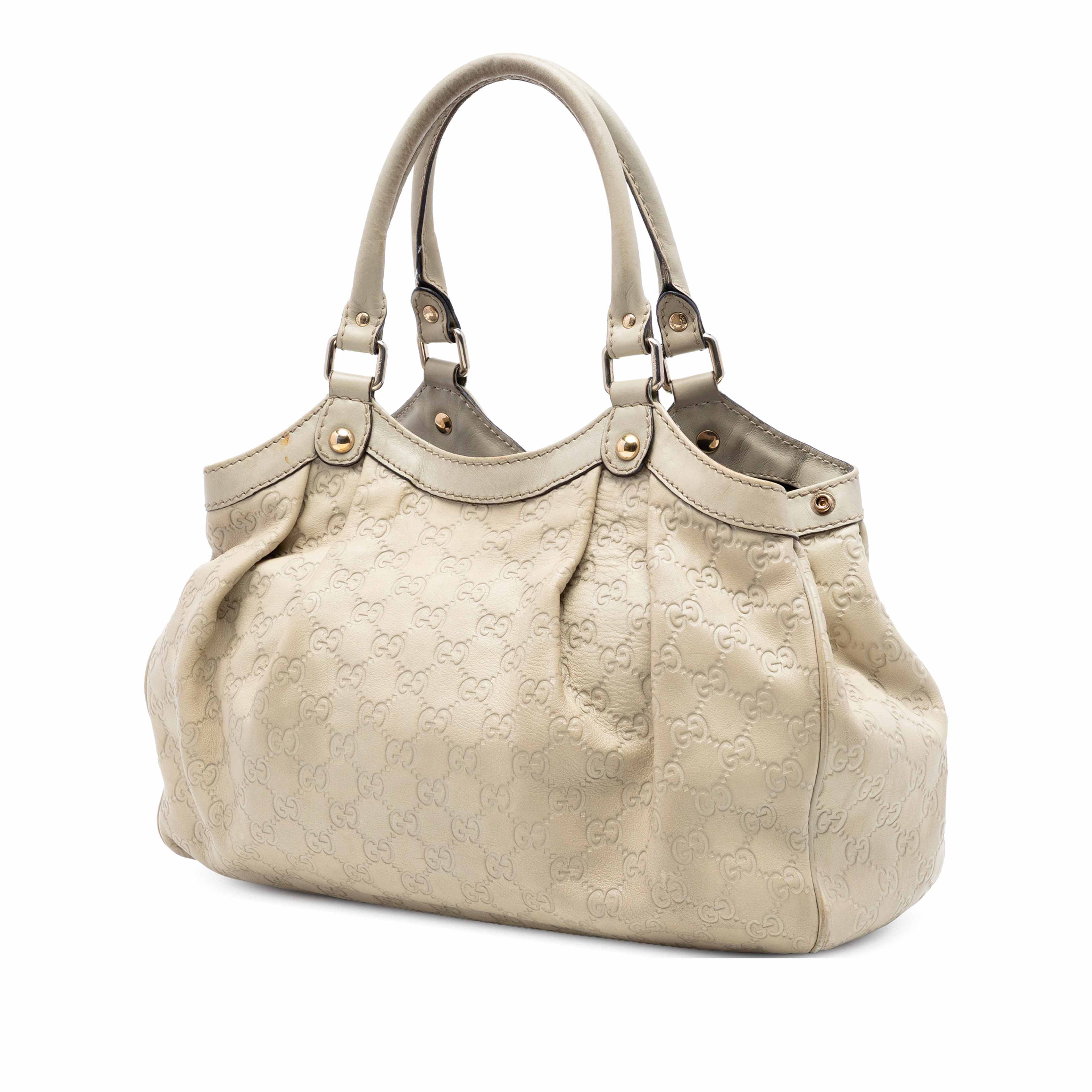 Gucci Medium Guccissima Sukey Tote, från Luxclusif, i färgen light beige. Klicka för att öppna bilden i stort format