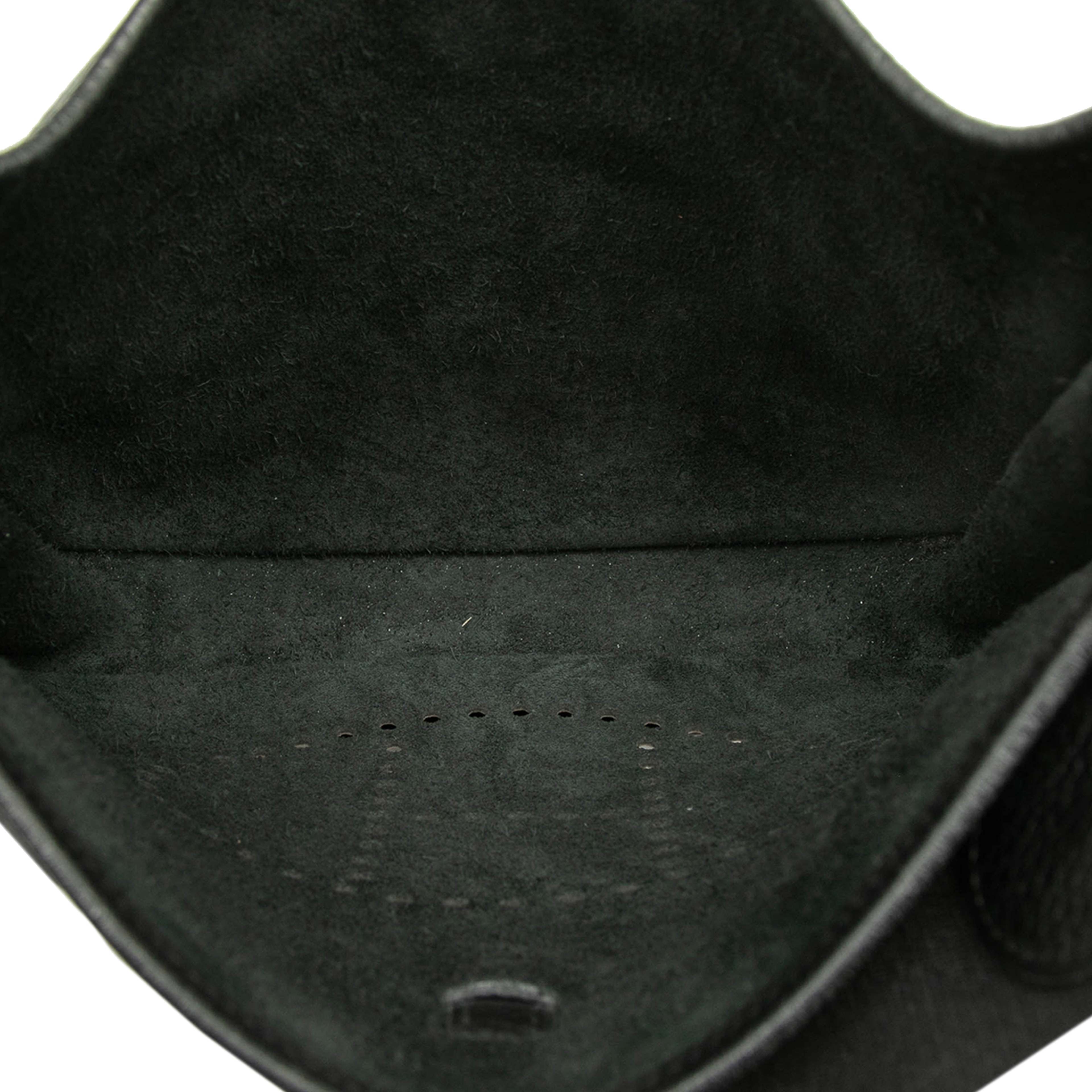 Hermès Togo Evelyne Ii Pm, från Luxclusif, i färgen black. Klicka för att öppna bilden i stort format