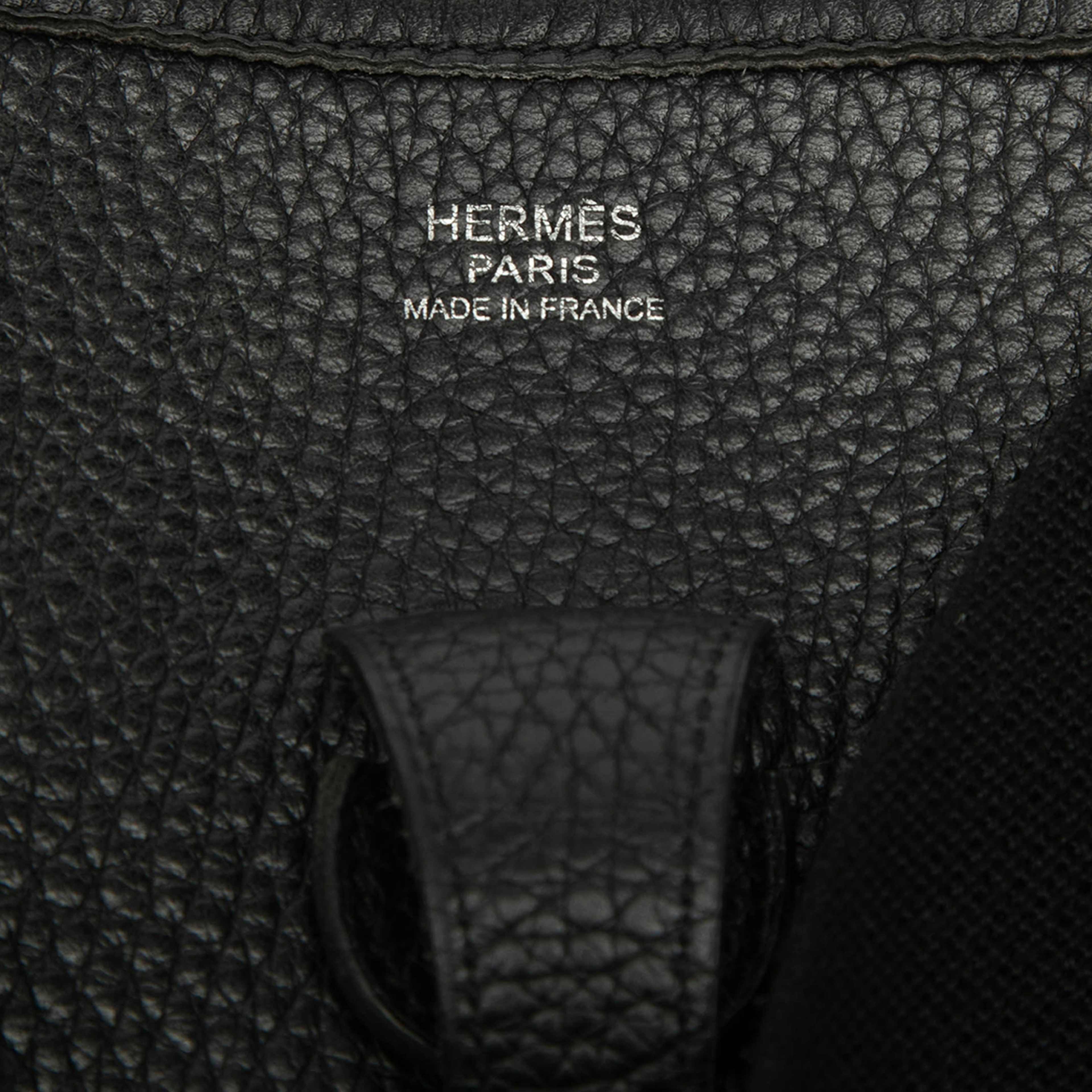Hermès Togo Evelyne Ii Pm, från Luxclusif, i färgen black. Klicka för att öppna bilden i stort format