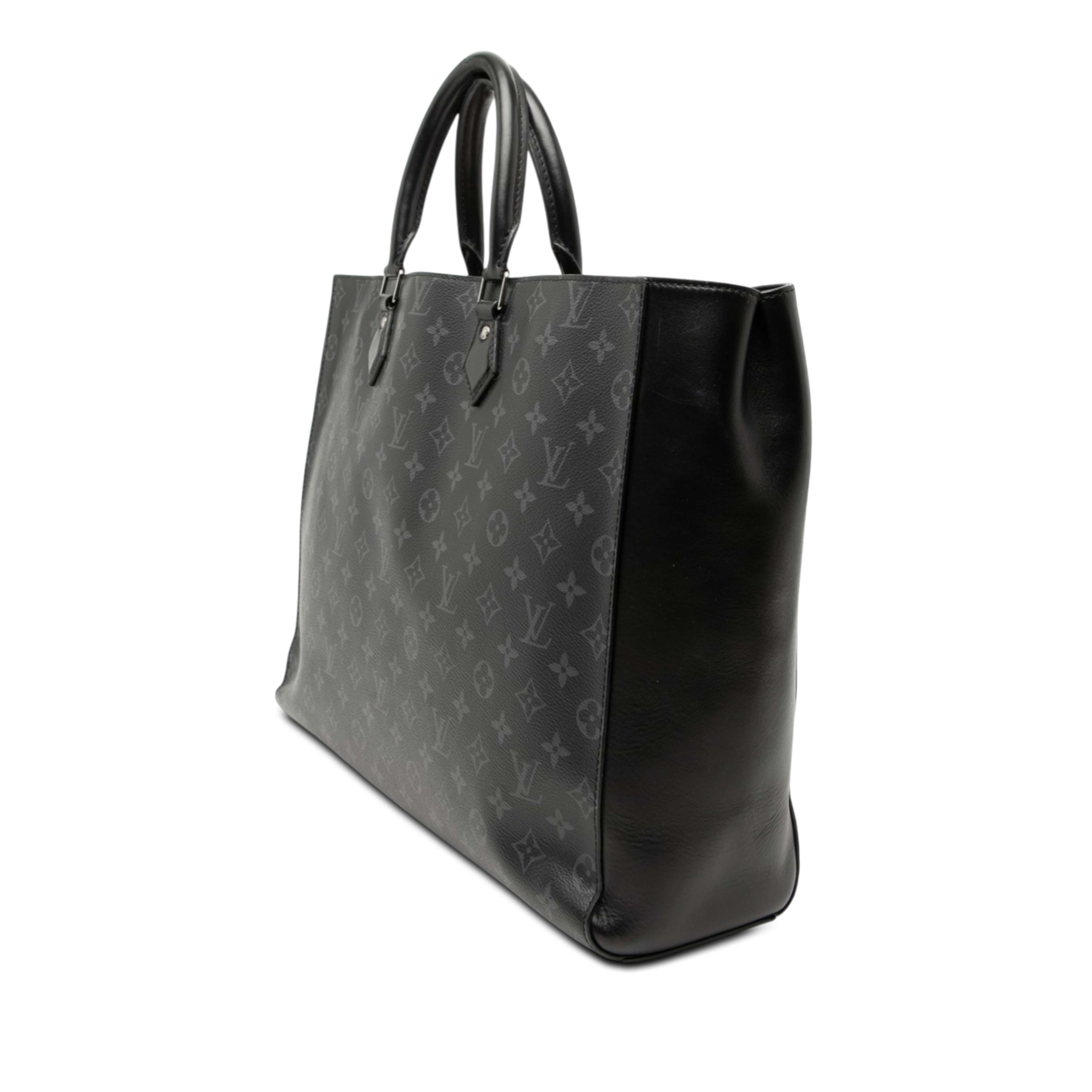 Louis Vuitton Monogram Eclipse Grand Sac Tote, från Luxclusif, i färgen black. Klicka för att öppna bilden i stort format