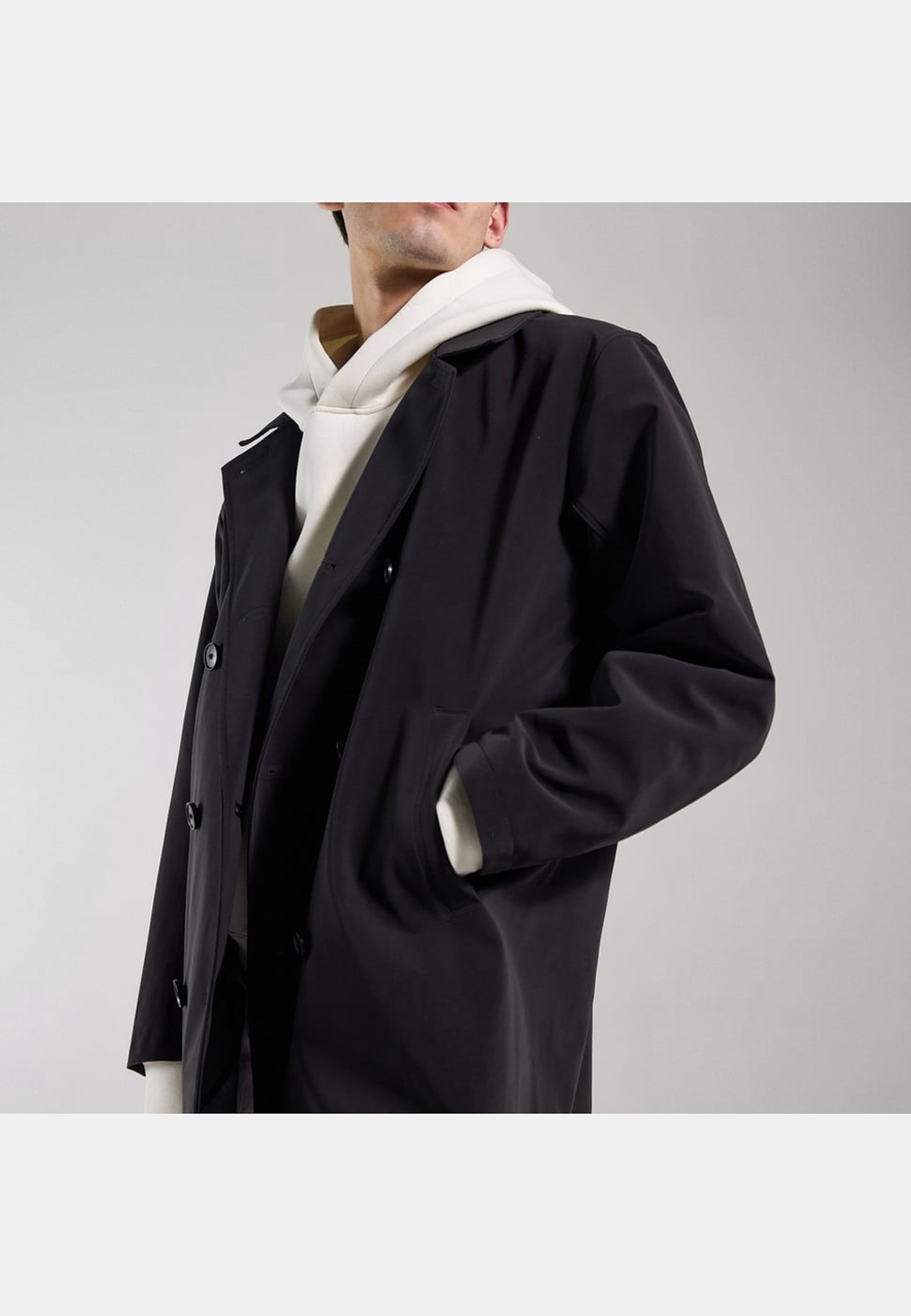 Åtvidaberg Raincoat, från Stutterheim, i färgen black. Klicka för att öppna bilden i stort format