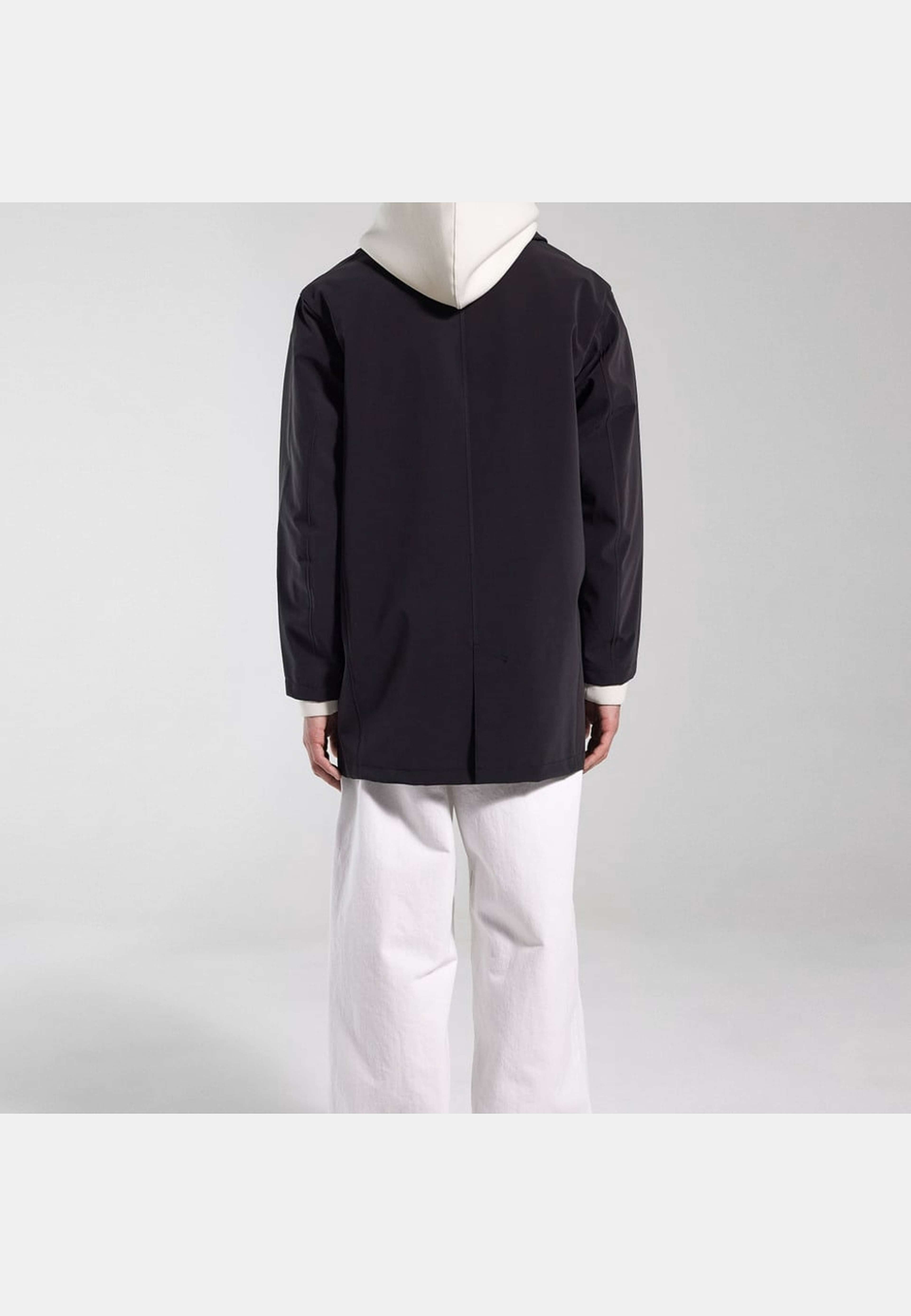 Åtvidaberg Raincoat, från Stutterheim, i färgen black. Klicka för att öppna bilden i stort format