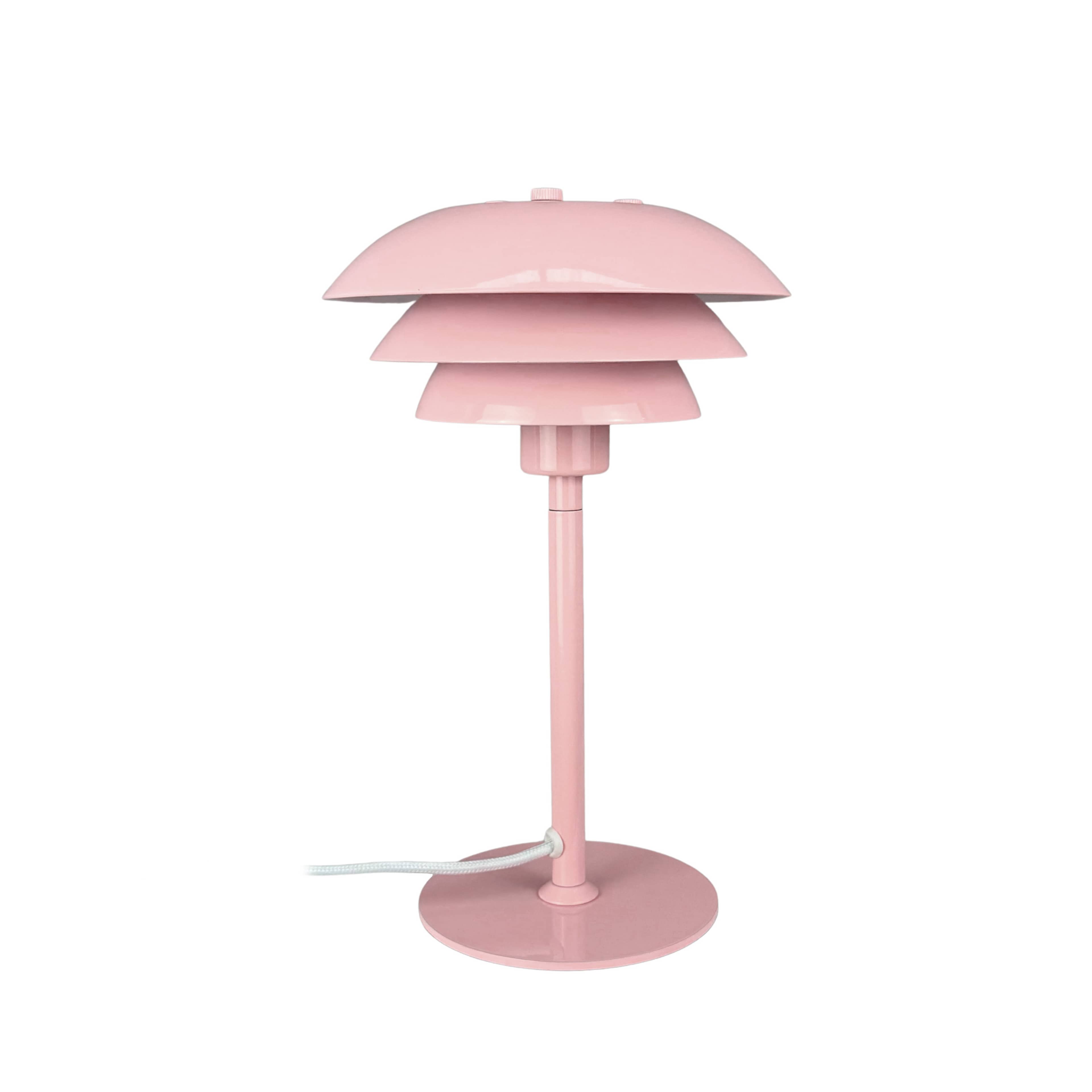 Sixteen Table Lamp, från Dyberg Larsen, i färgen pink. Klicka för att öppna bilden i stort format