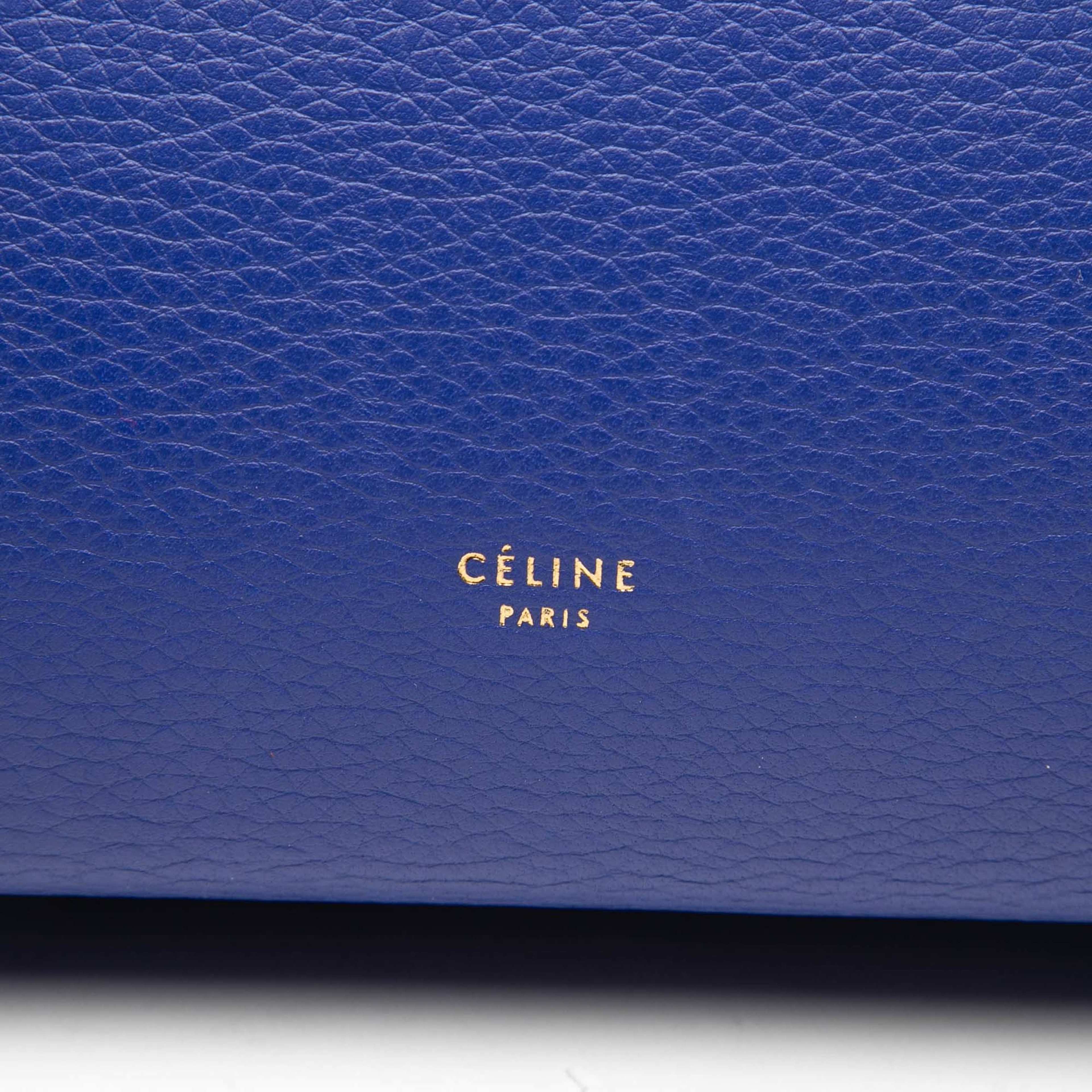 Celine Mini Leather Belt Bag Satchel, från Luxclusif, i färgen blue. Klicka för att öppna bilden i stort format