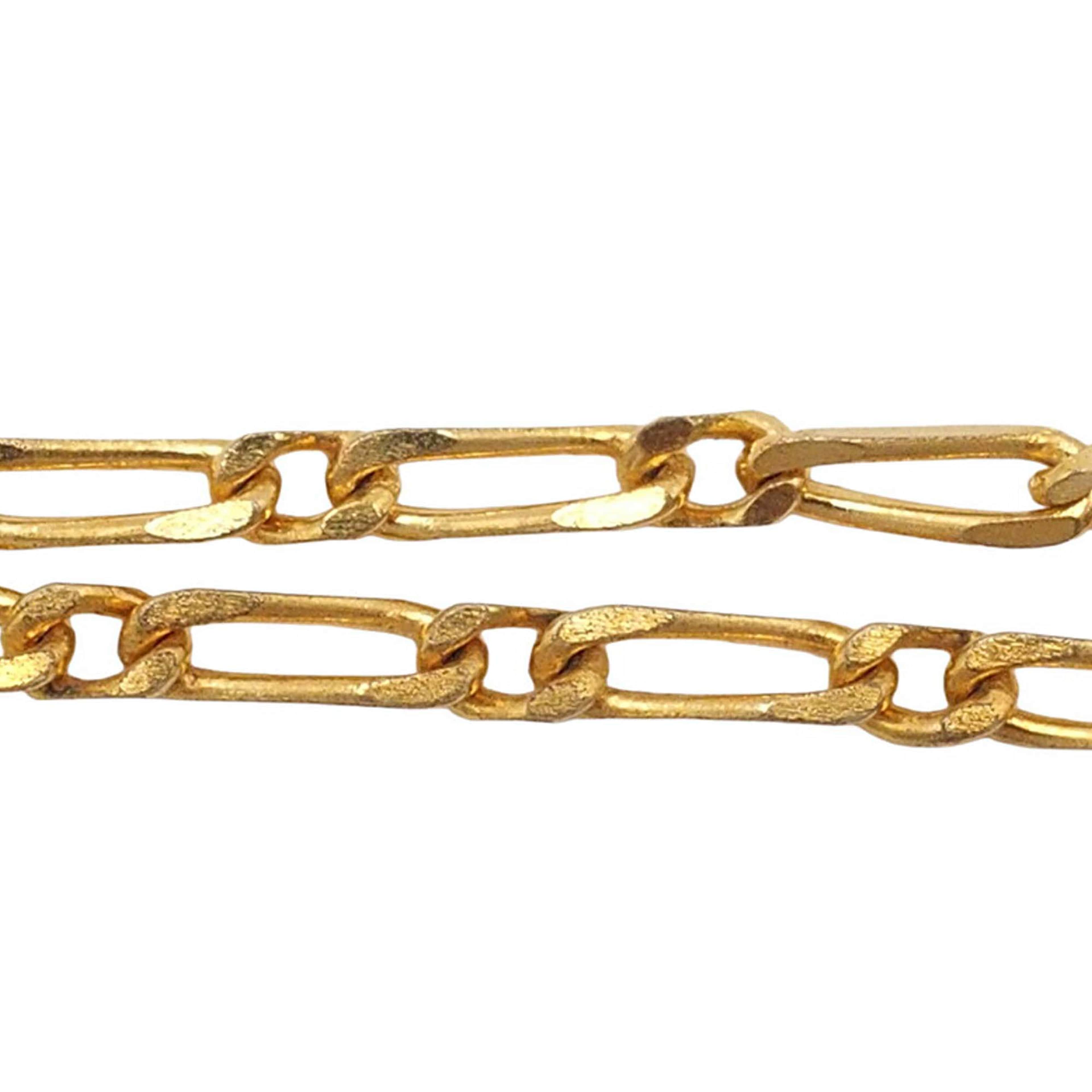 Chanel Cc Gold Plated Strass Round Pendant Necklace, från Luxclusif, i färgen gold. Klicka för att öppna bilden i stort format