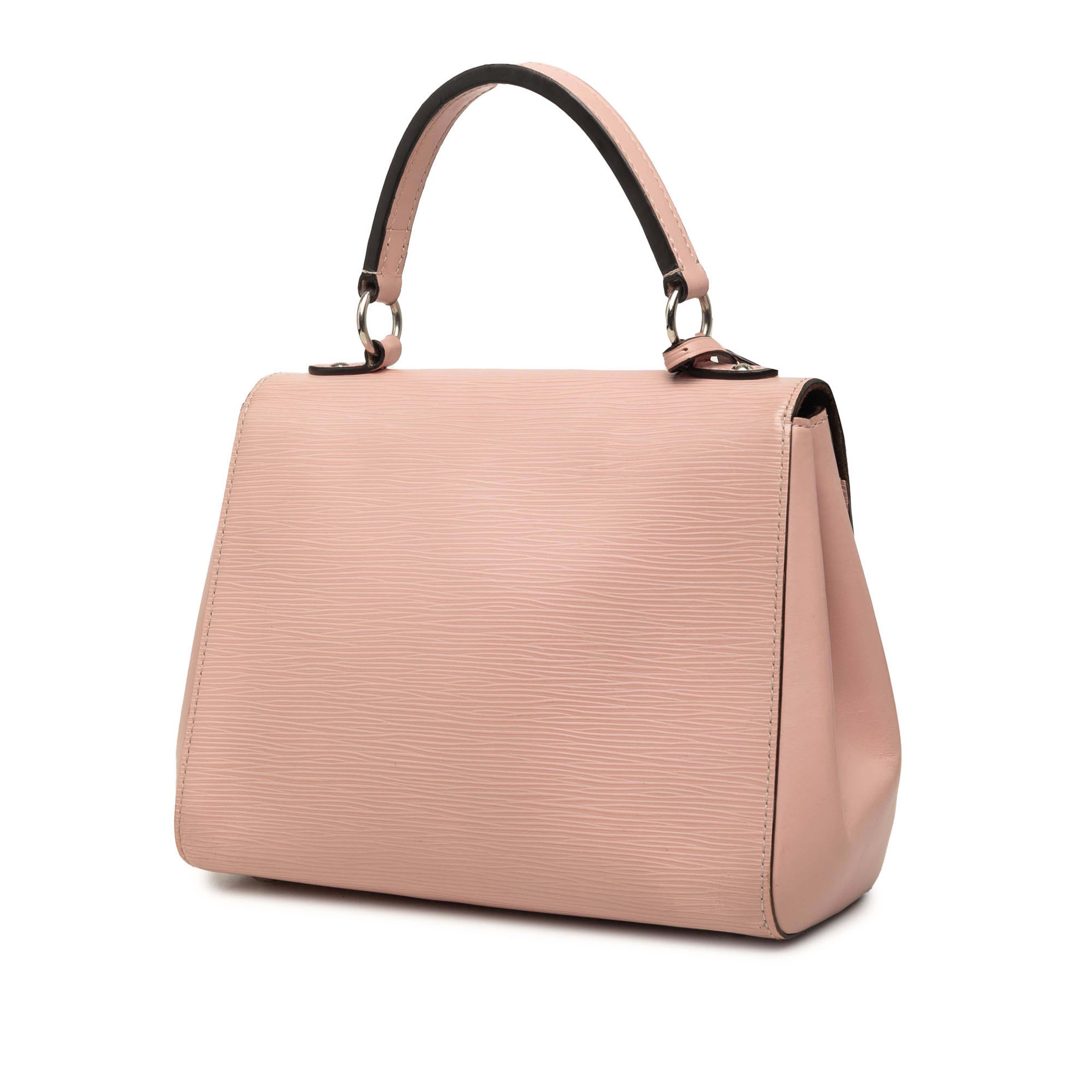 Louis Vuitton Epi Cluny Bb, från Luxclusif, i färgen rosa. Klicka för att öppna bilden i stort format