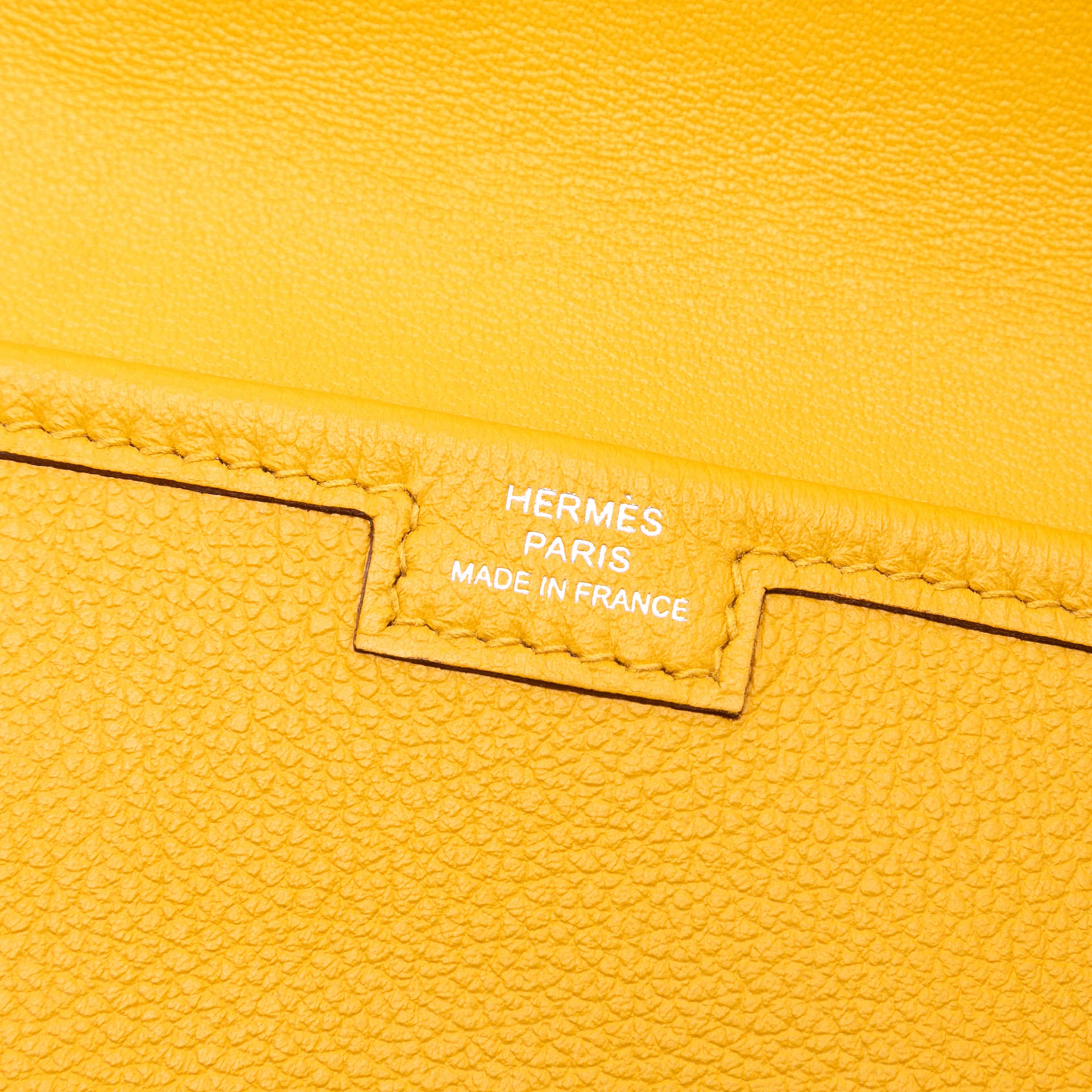 Hermès Swift Jige Elan 29, från Luxclusif, i färgen mustard. Klicka för att öppna bilden i stort format
