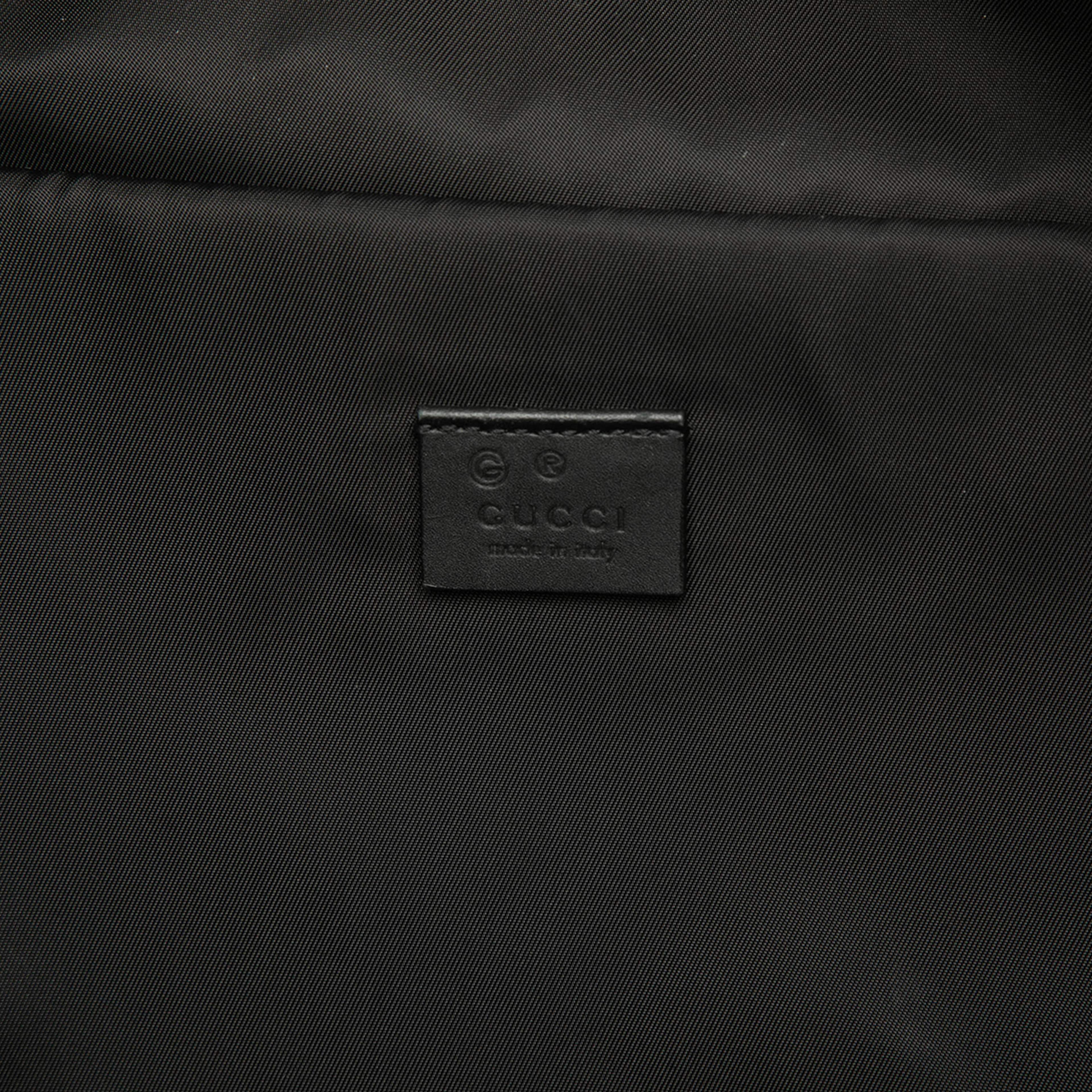 Gucci Techno Canvas Web Backpack, från Luxclusif, i färgen svart. Klicka för att öppna bilden i stort format