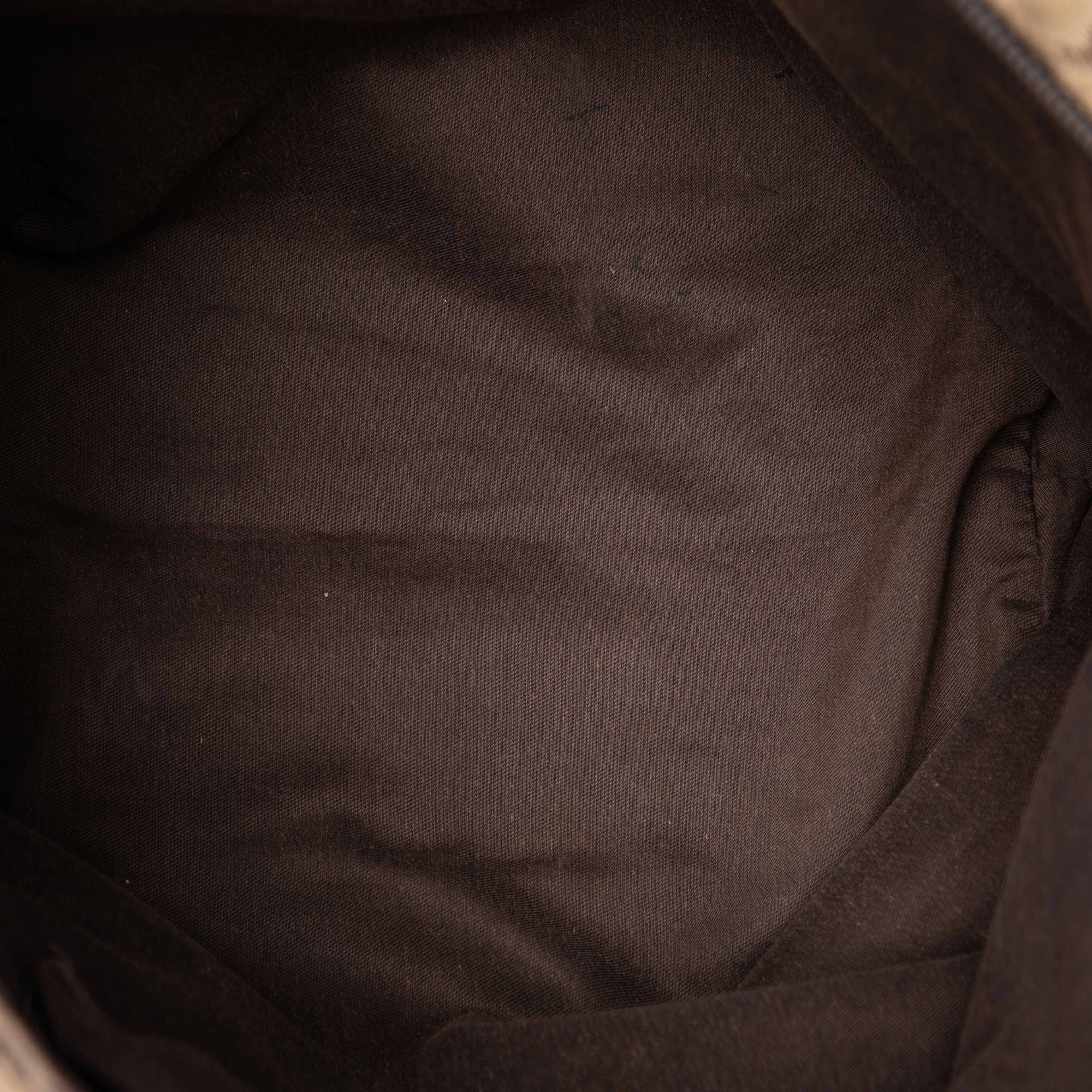 Gucci Gg Canvas Web Crossbody, från Luxclusif, i färgen beige. Klicka för att öppna bilden i stort format