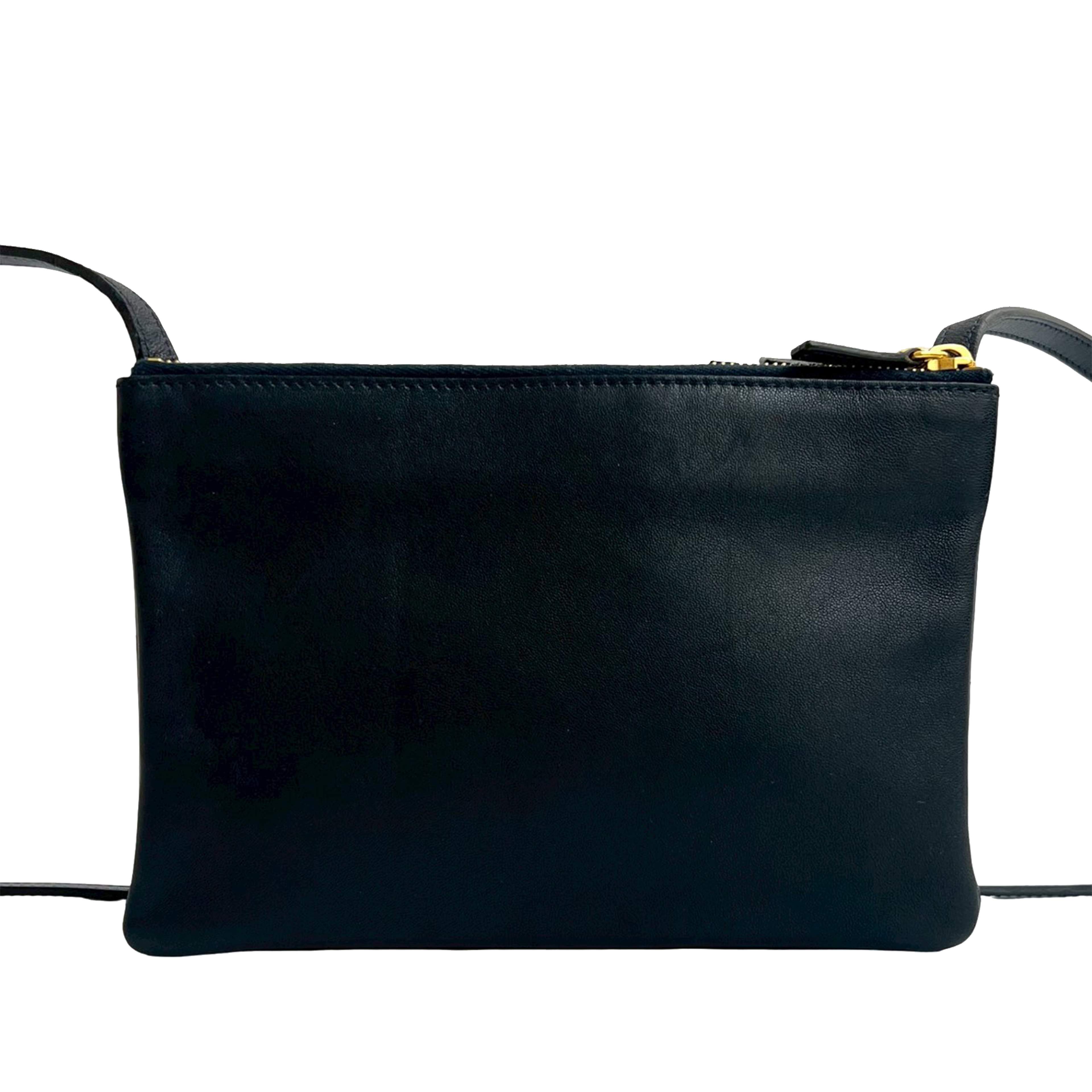 Celine Small Lambskin Trio Crossbody, från Luxclusif, i färgen black. Klicka för att öppna bilden i stort format