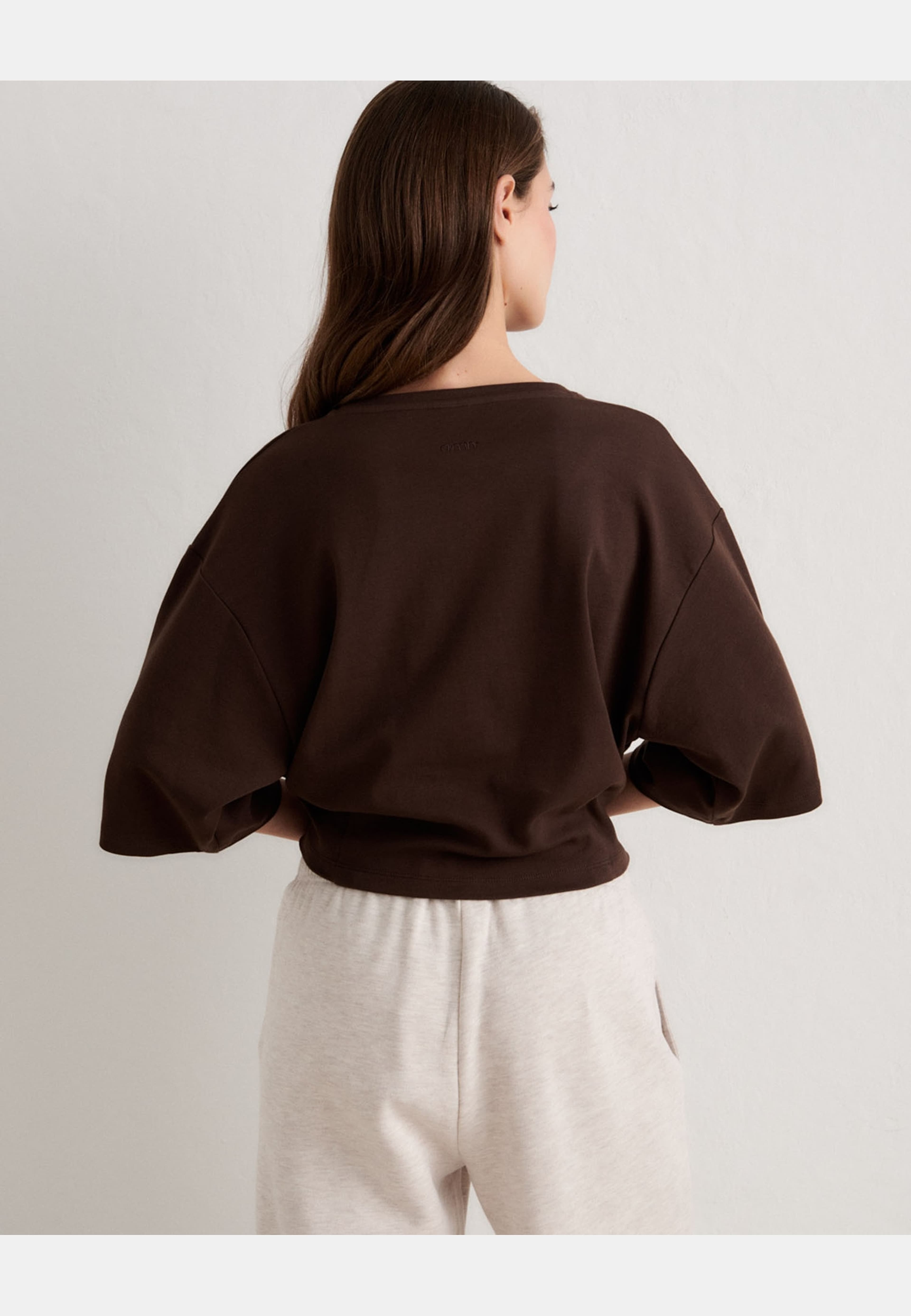 Elevated T-shirt, från aim'n, i färgen chocolate. Klicka för att öppna bilden i stort format