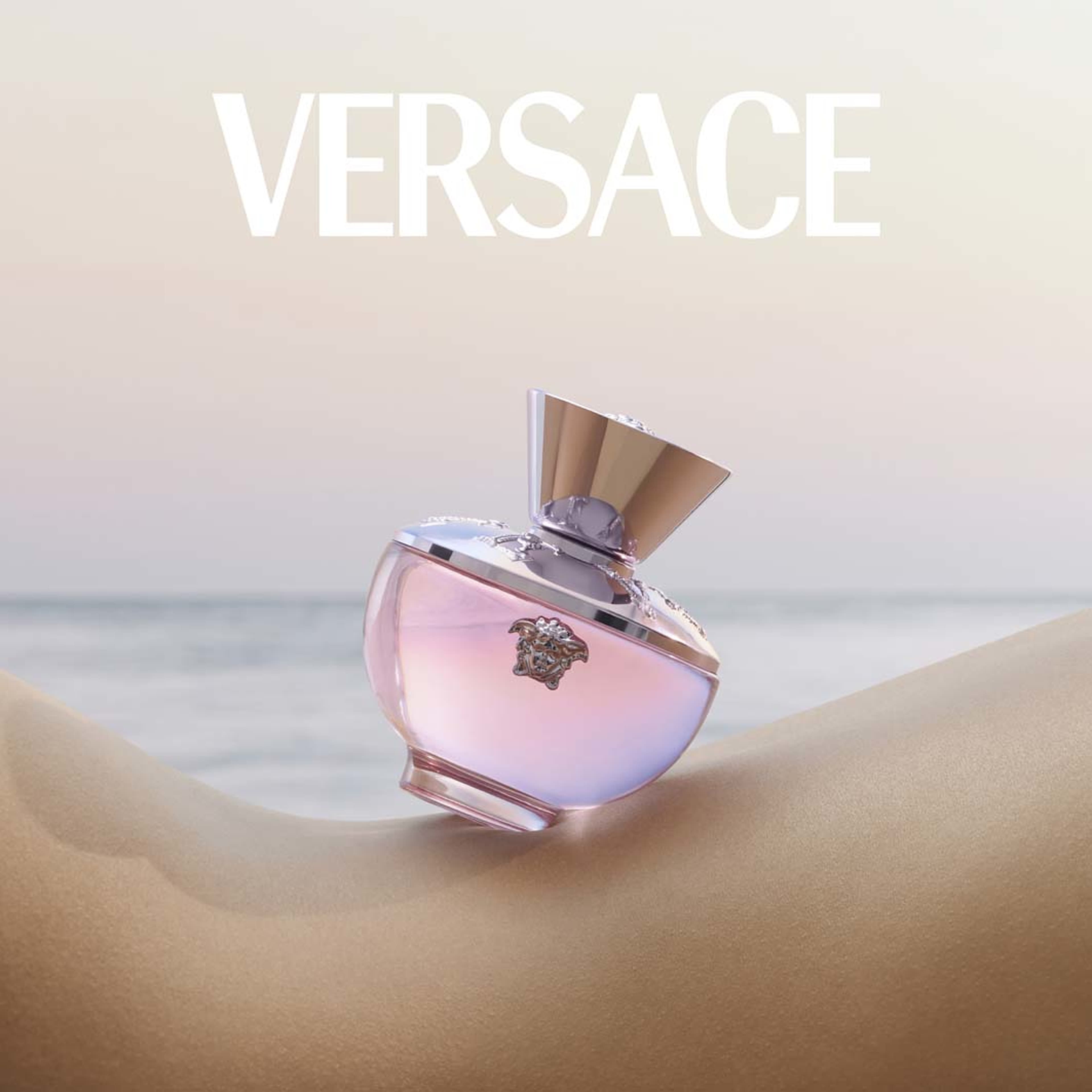 Dylan Blush Pink EdP, från Versace. Klicka för att öppna bilden i stort format