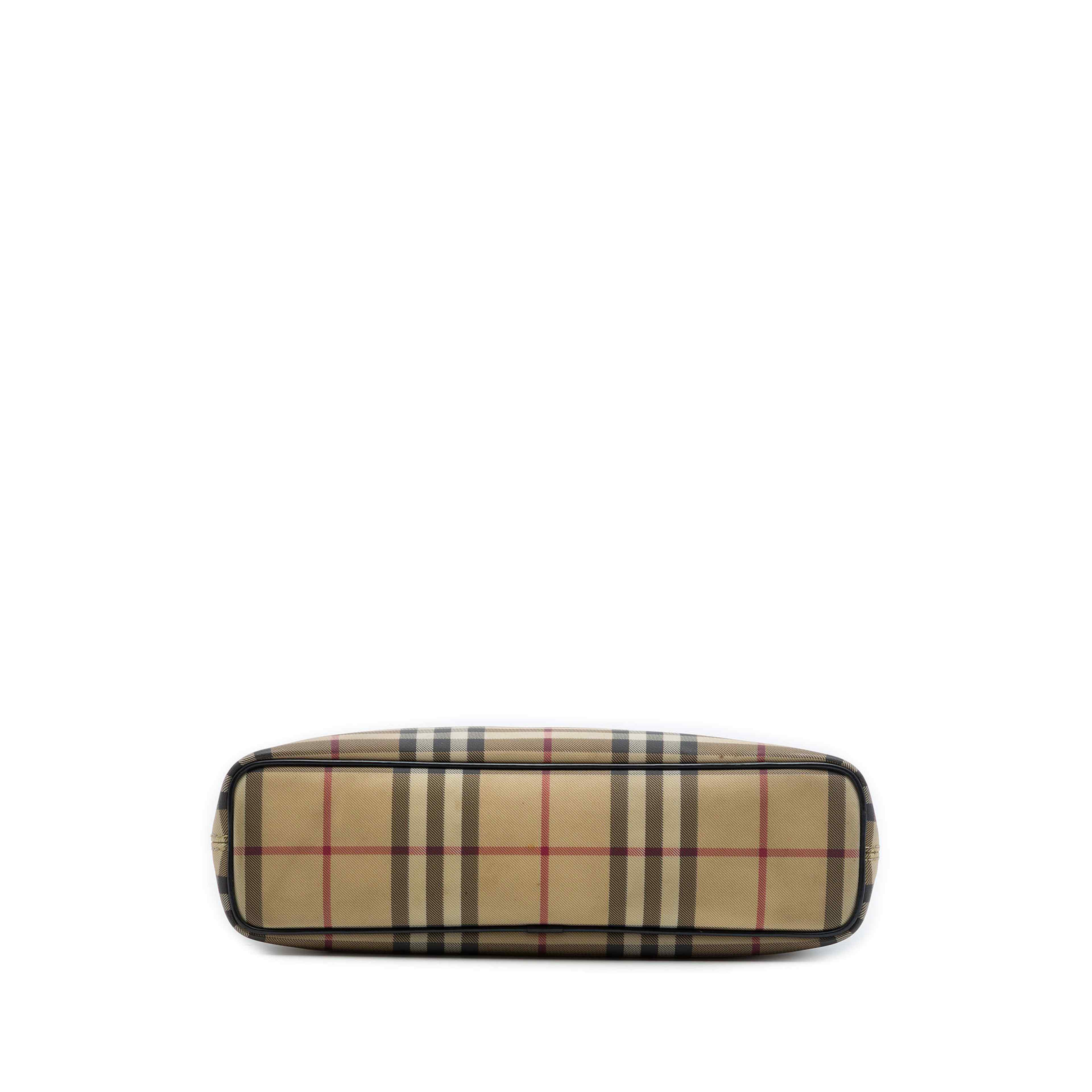 Burberry House Check Coated Canvas Shoulder Bag, från Luxclusif, i färgen beige. Klicka för att öppna bilden i stort format