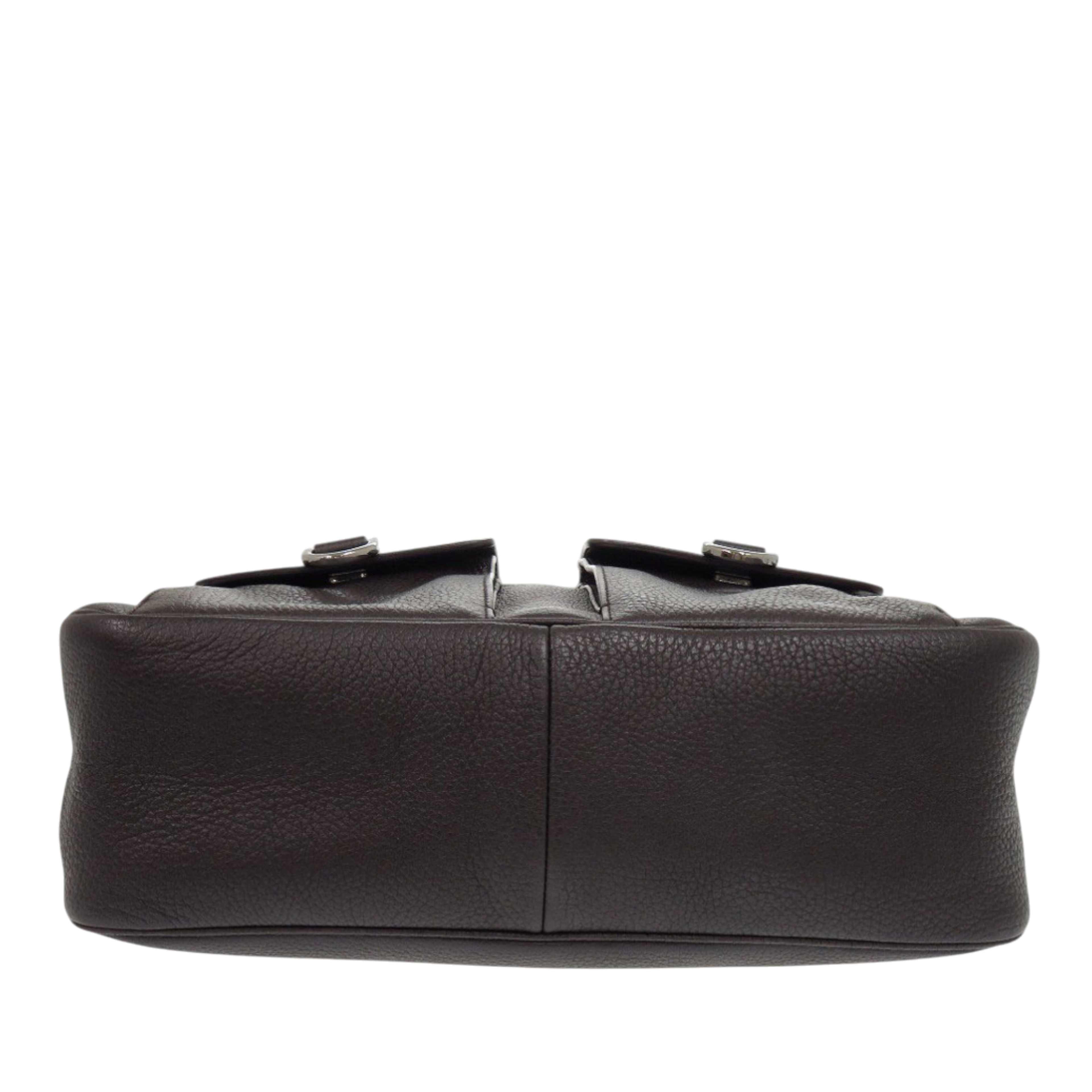 Gucci Calfskin Abbey D Ring Handbag, från Luxclusif, i färgen brun. Klicka för att öppna bilden i stort format