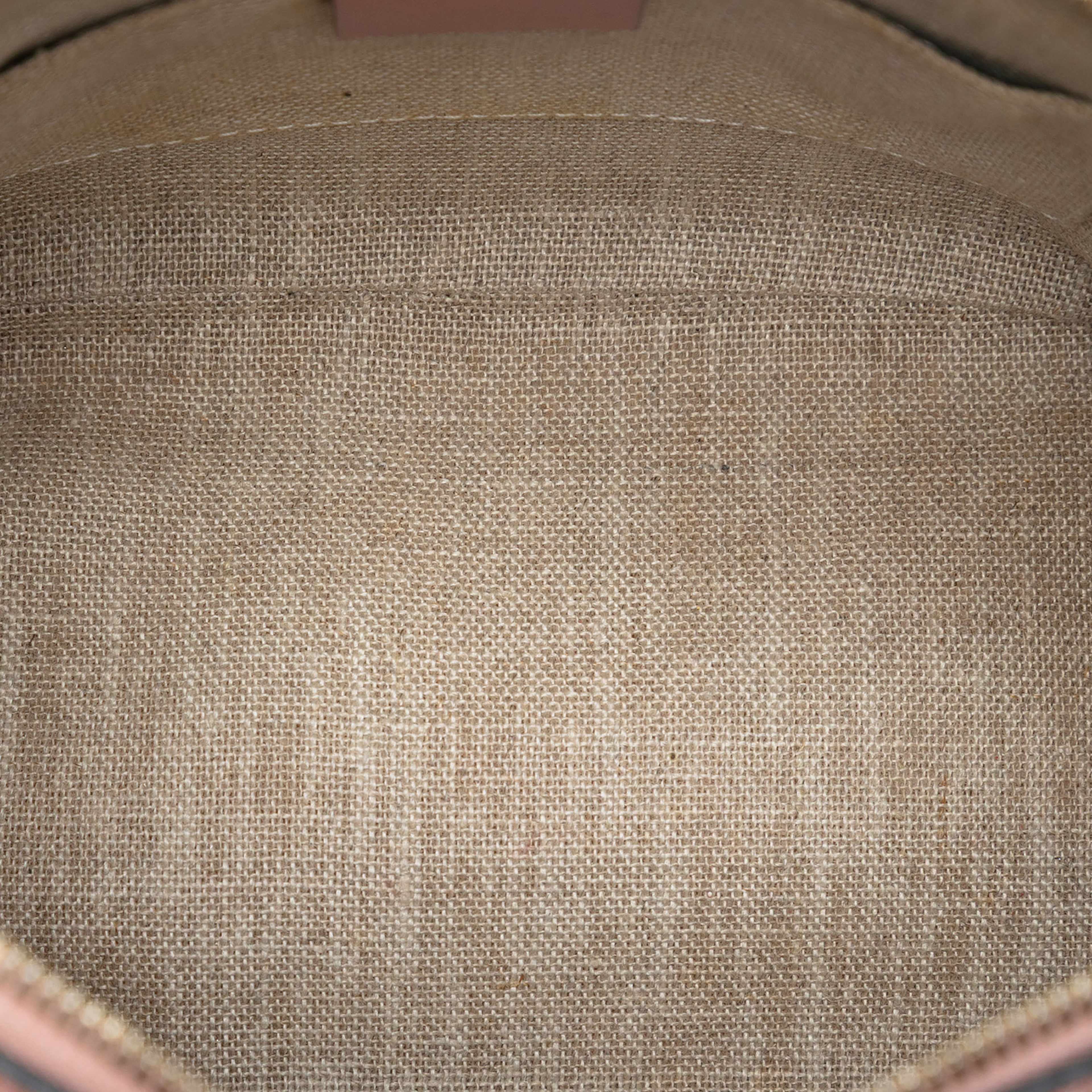 Gucci Mini Microguccissima Dome Satchel, från Luxclusif, i färgen pink. Klicka för att öppna bilden i stort format