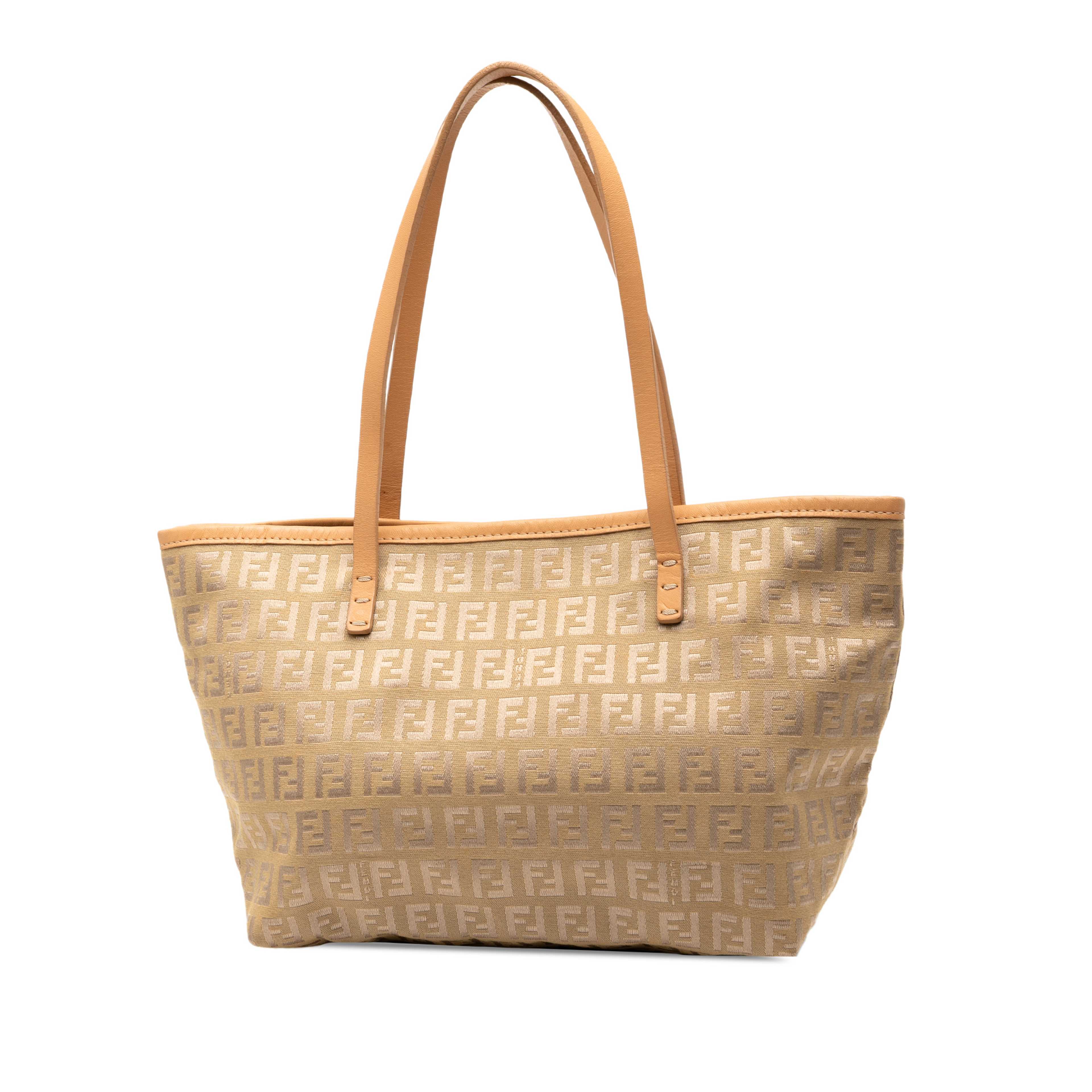 Fendi Zucchino Canvas Tote, från Luxclusif, i färgen beige. Klicka för att öppna bilden i stort format