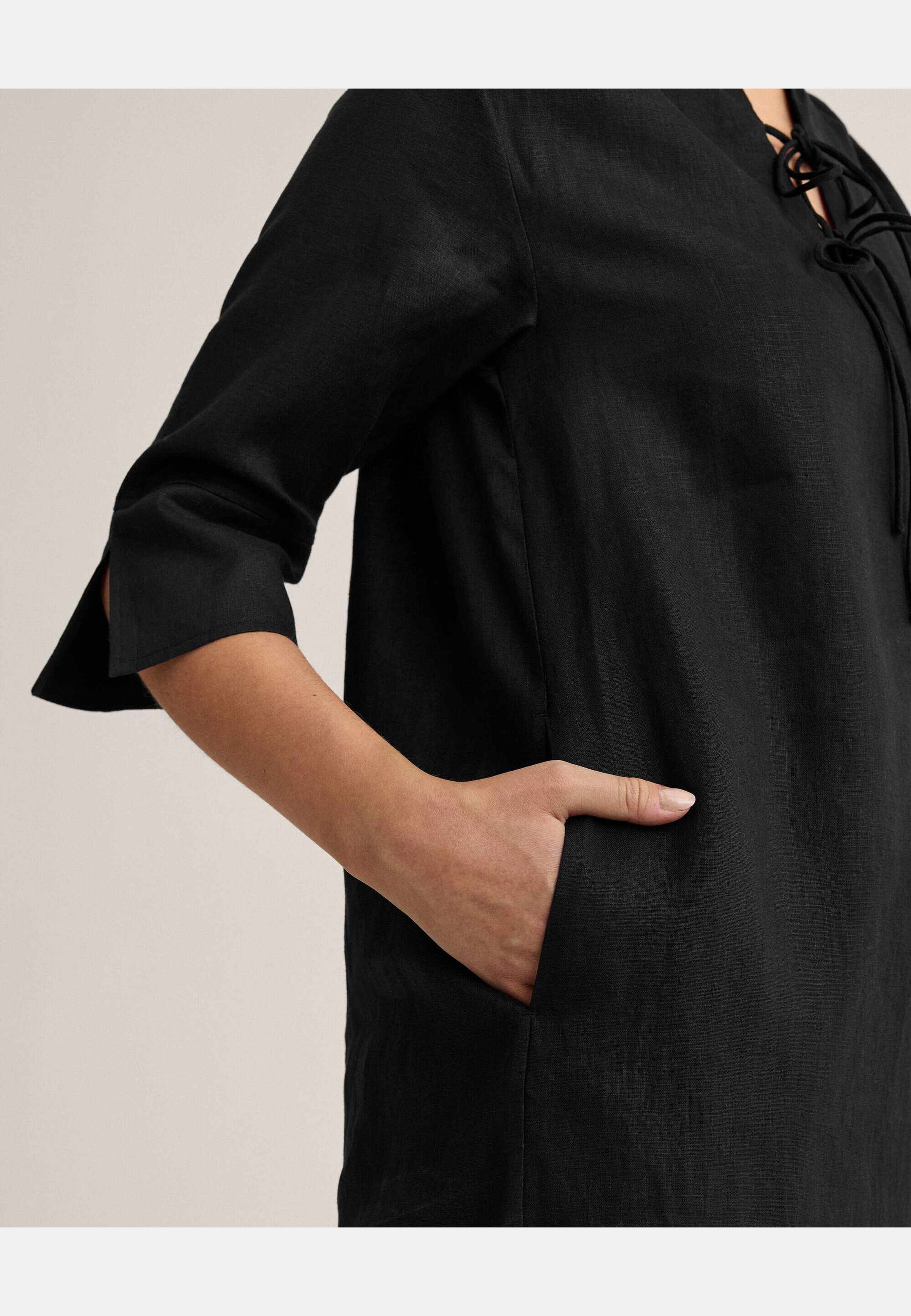 Thea Linen Dress, från Newhouse, i färgen svart. Klicka för att öppna bilden i stort format
