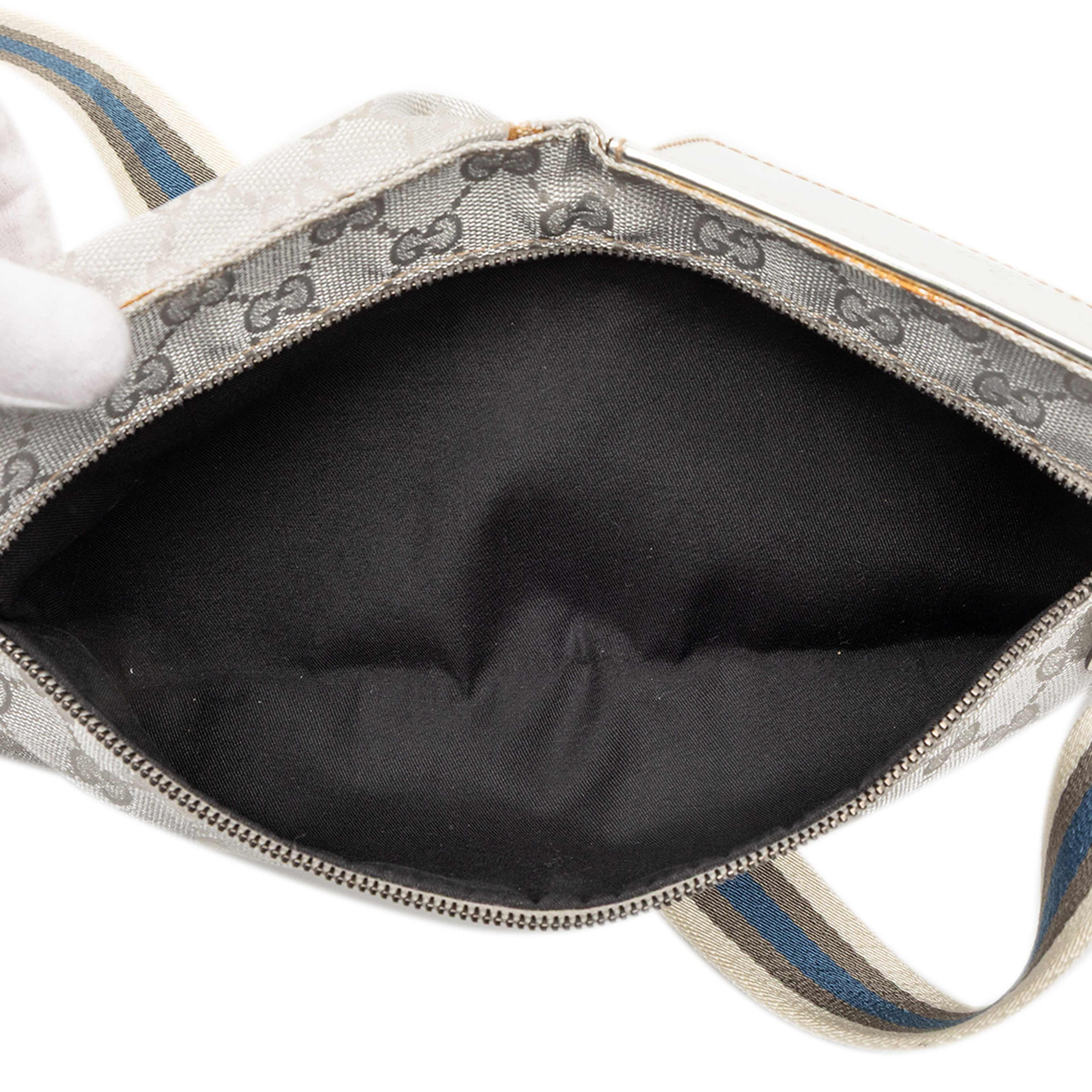 Gucci Gg Canvas Web Double Pocket Belt Bag, från Luxclusif, i färgen light gray. Klicka för att öppna bilden i stort format