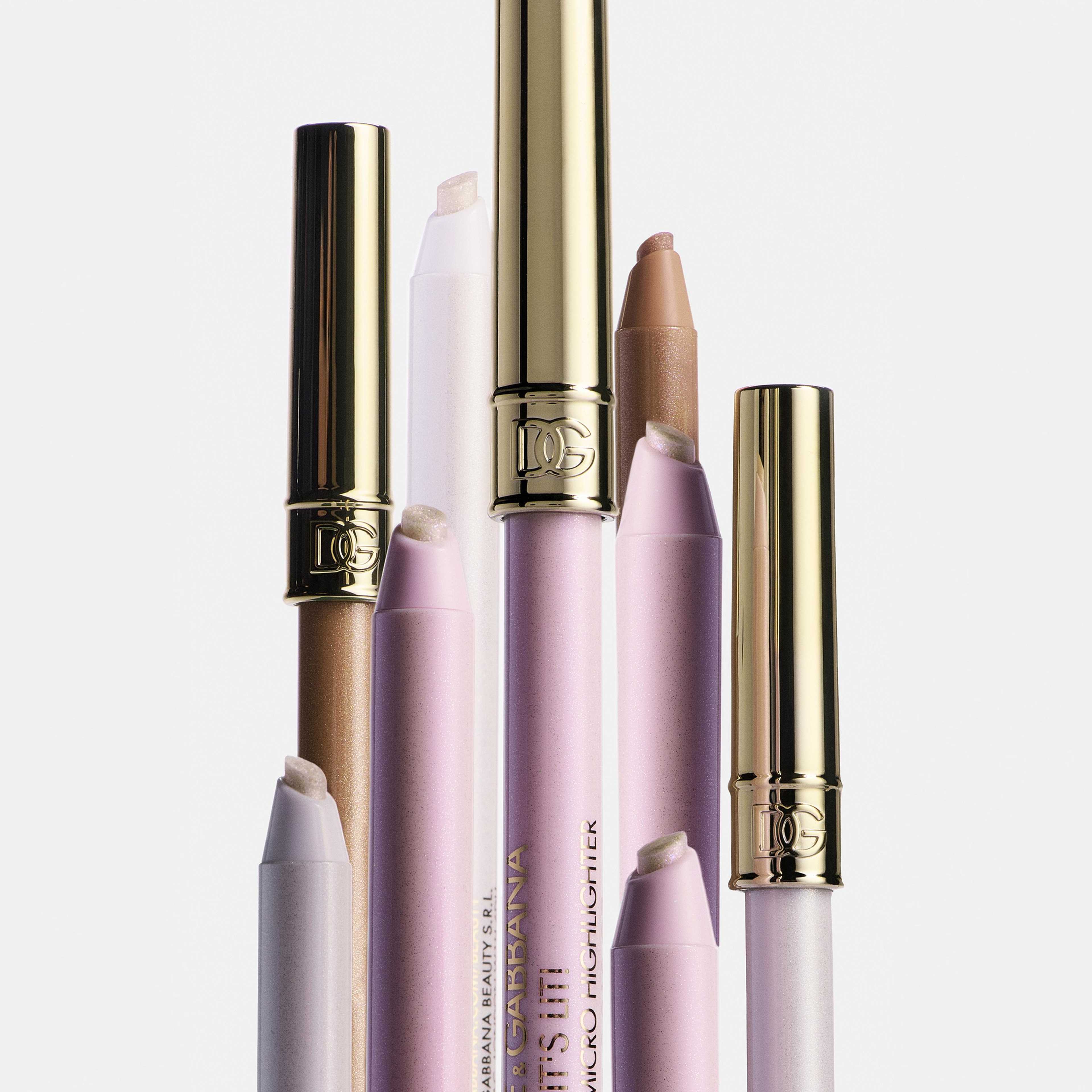 It’s Lit! All Over Micro Highlighter, från Dolce & Gabbana, i färgen Galactic Glimmer. Klicka för att öppna bilden i stort format