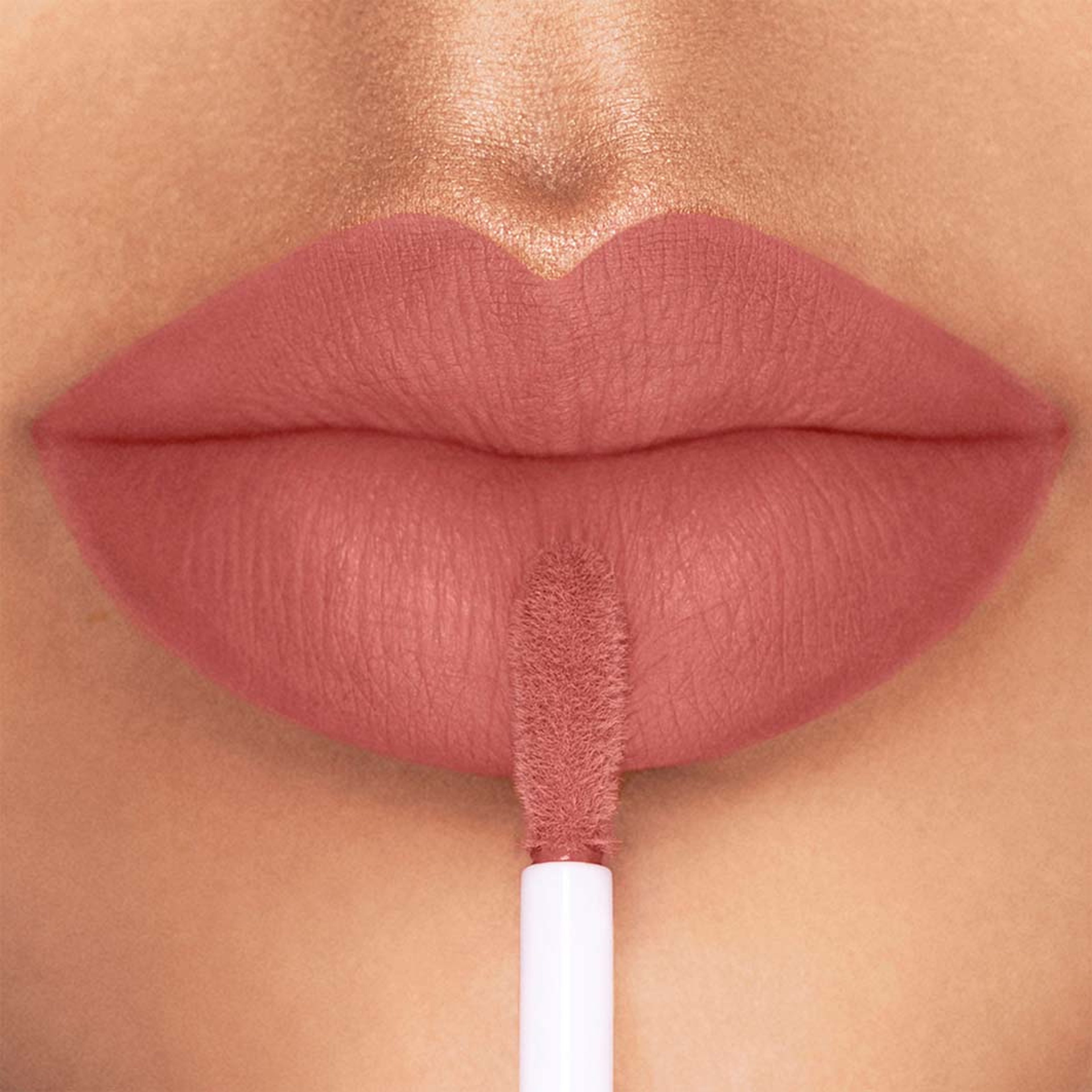 Everkiss Liquid Lip No Transfer Soft Matte Lipstick, från Dolce & Gabbana, i färgen Desire. Klicka för att öppna bilden i stort format