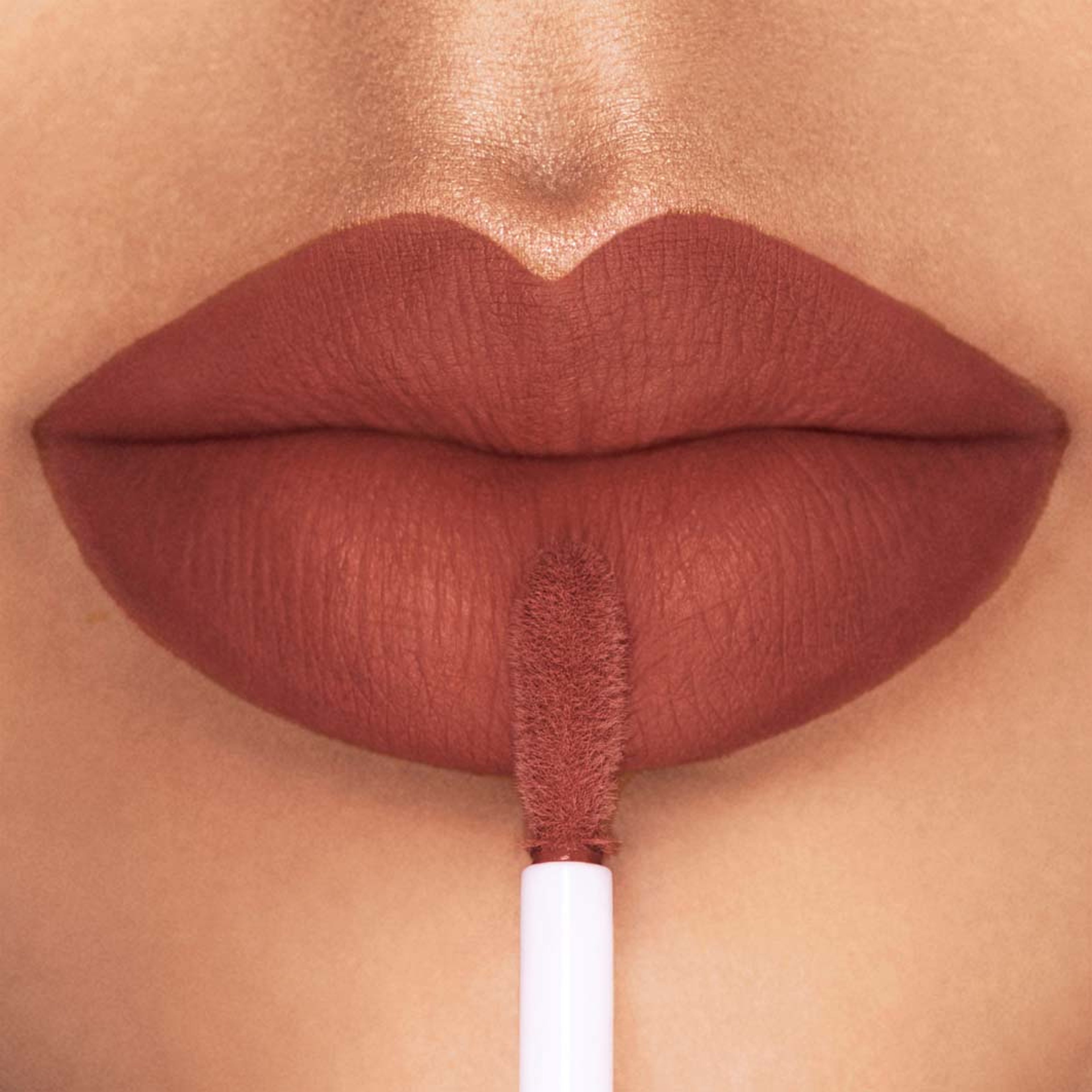 Everkiss Liquid Lip No Transfer Soft Matte Lipstick, från Dolce & Gabbana, i färgen Courage. Klicka för att öppna bilden i stort format