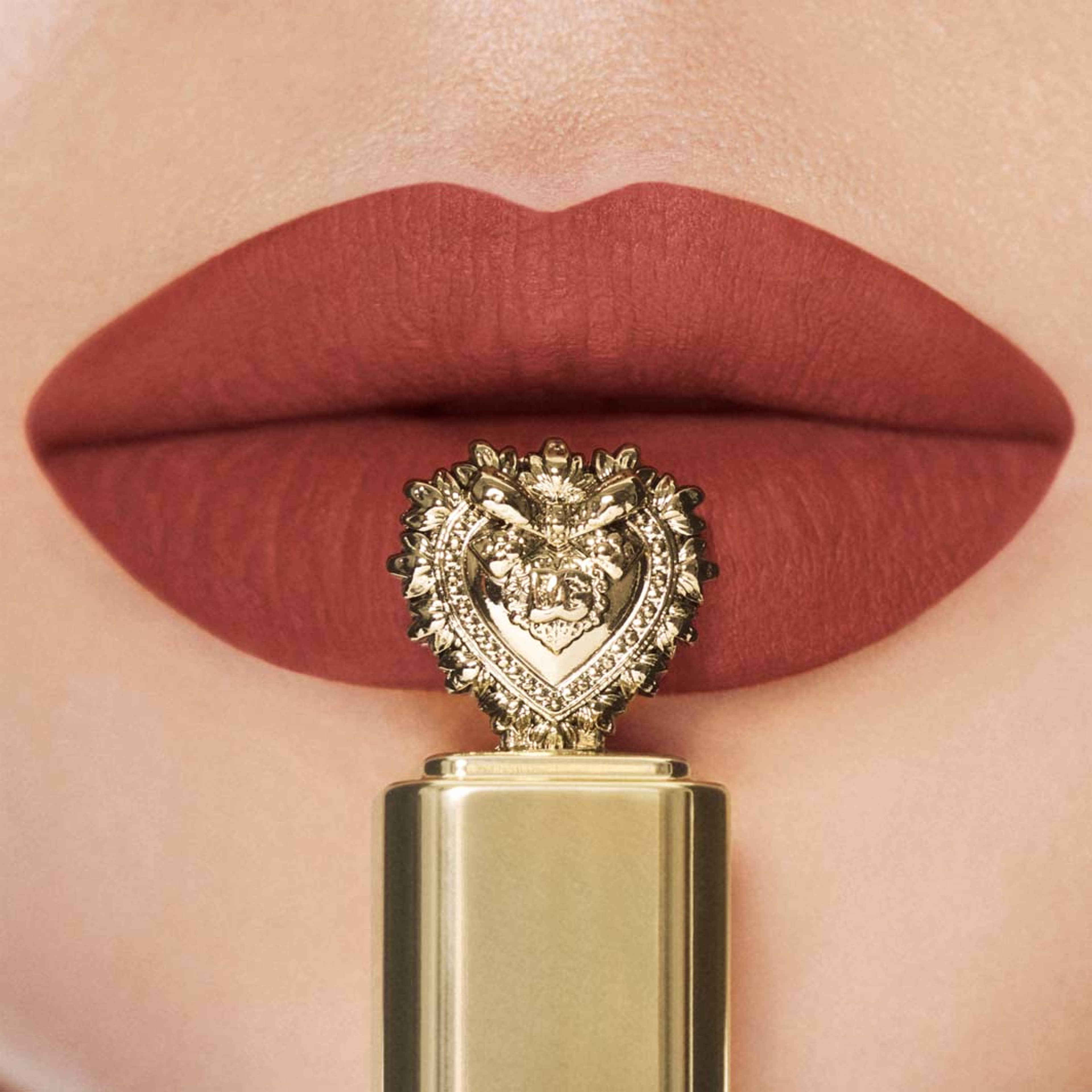 Everkiss Liquid Lip No Transfer Soft Matte Lipstick, från Dolce & Gabbana, i färgen Courage. Klicka för att öppna bilden i stort format