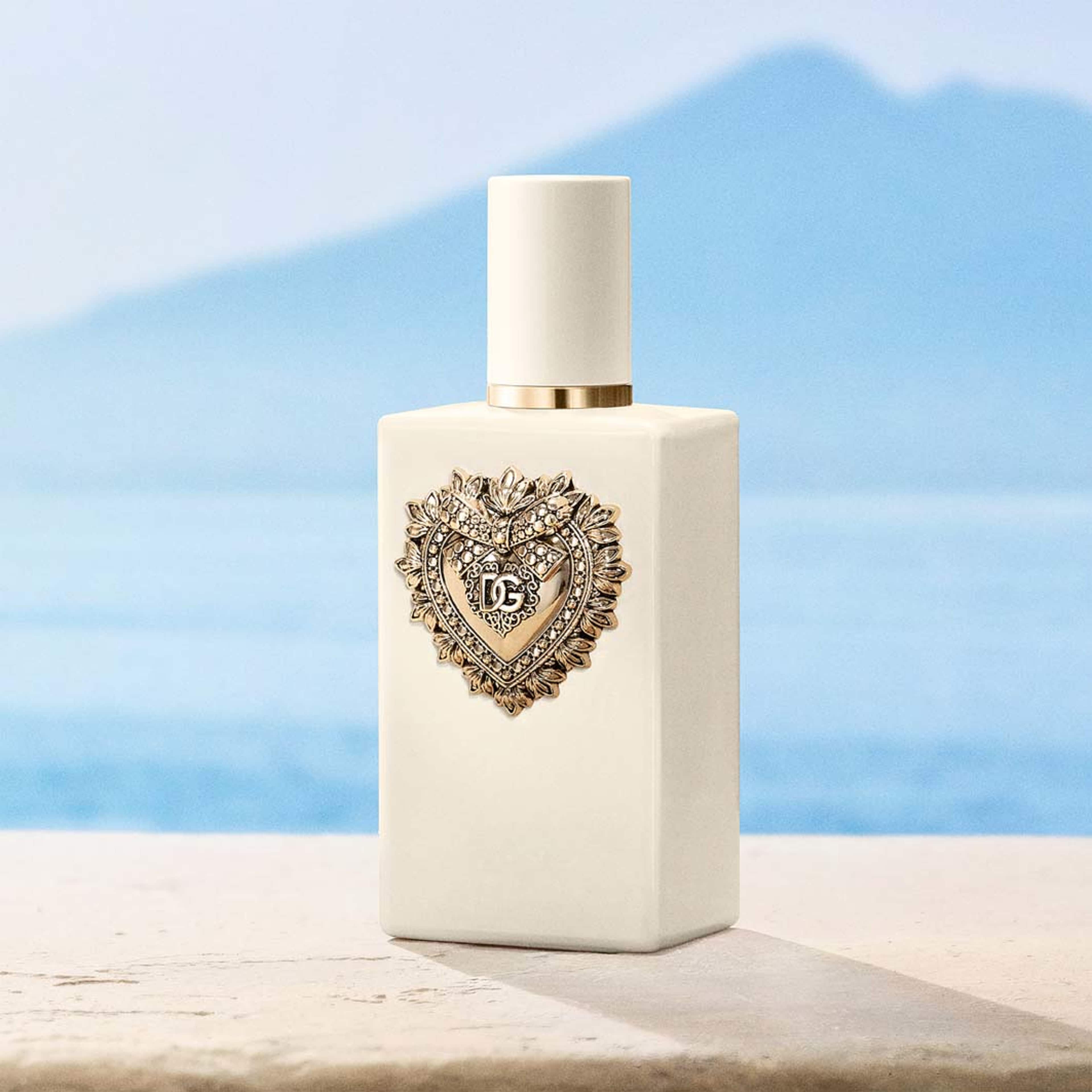 Your Devotion Eau de Parfum Intense, från Dolce & Gabbana. Klicka för att öppna bilden i stort format