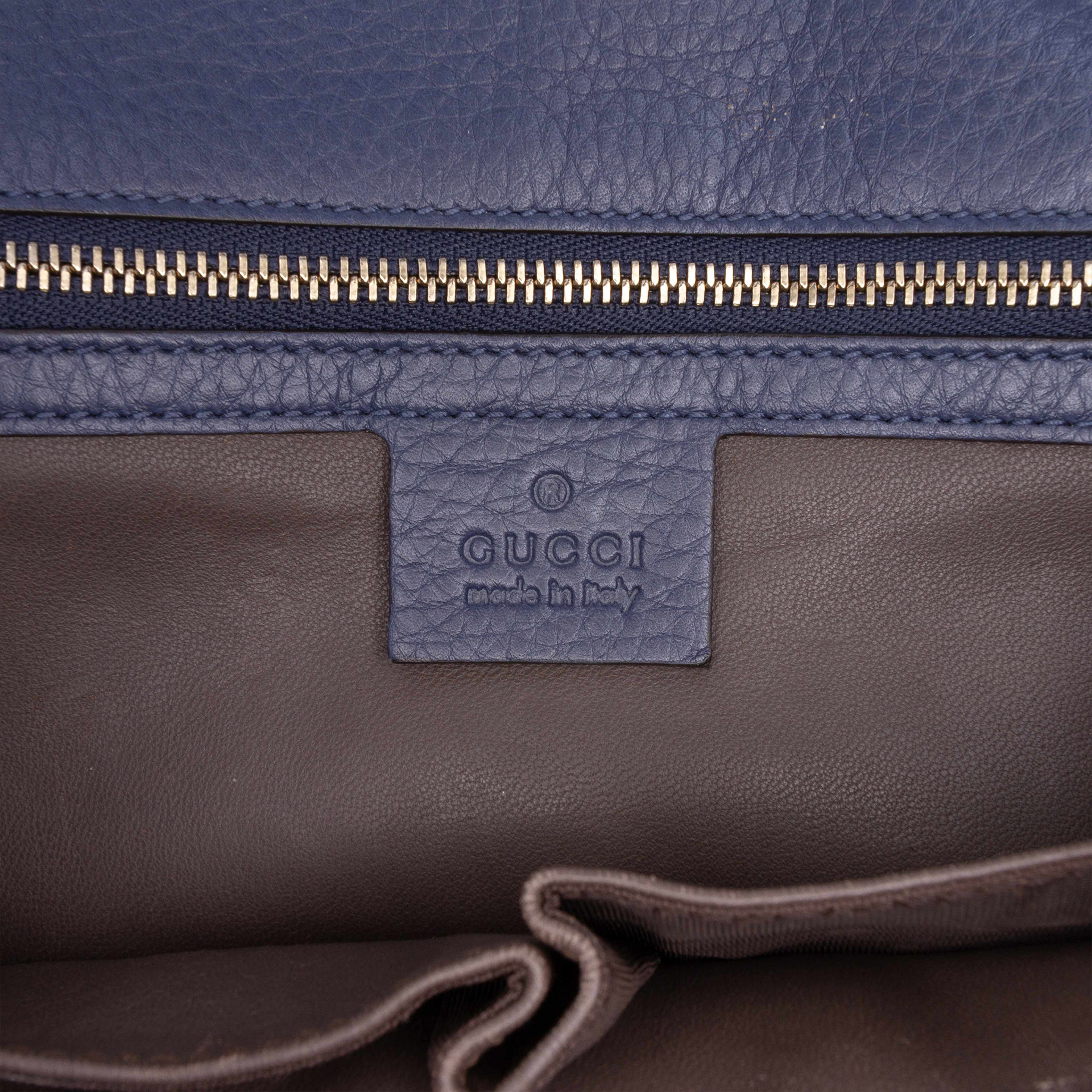 Gucci Medium Leather Miss Bamboo Crossbody, från Luxclusif, i färgen blå. Klicka för att öppna bilden i stort format