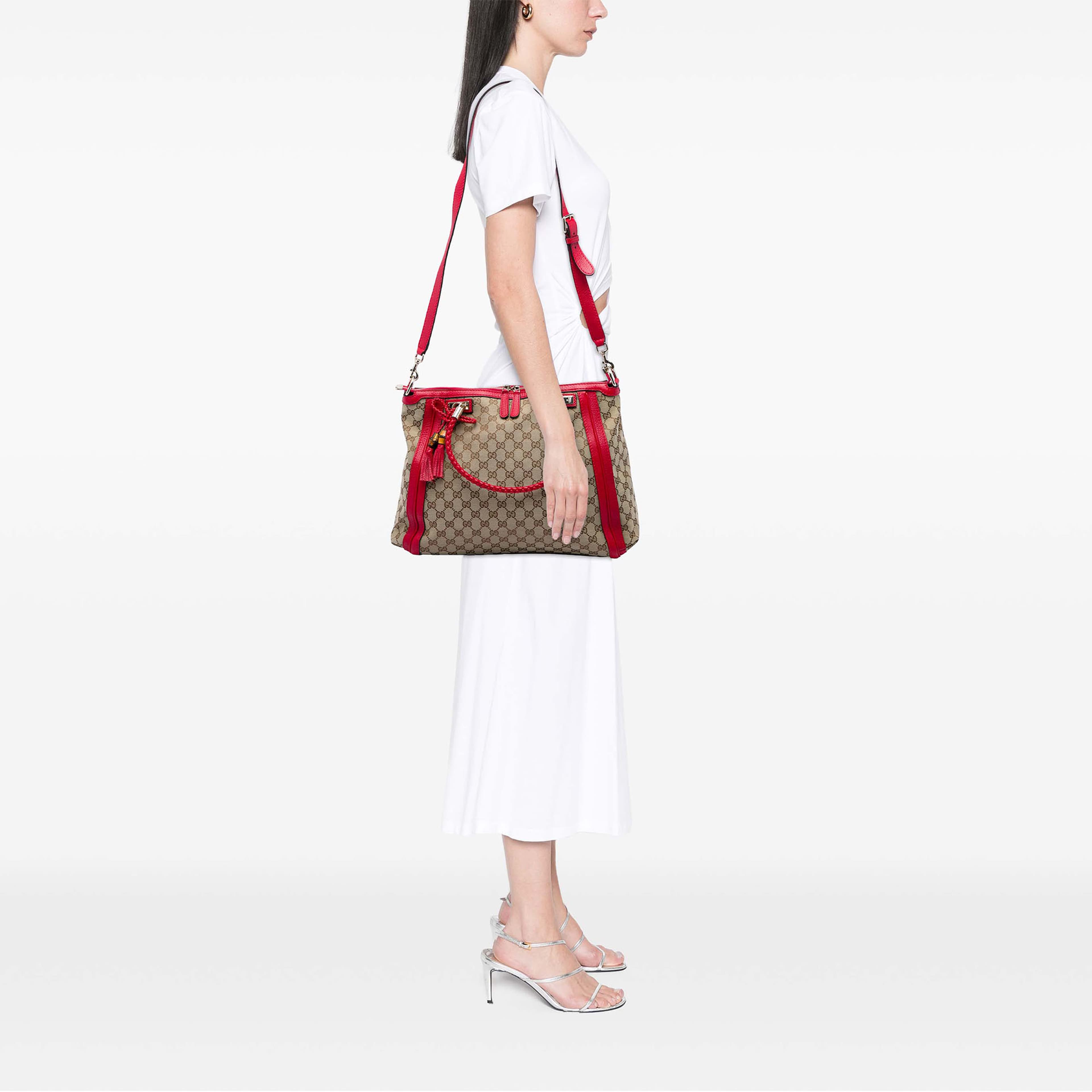 Gucci Gg Canvas Bella Convertible Tote, från Luxclusif, i färgen beige. Klicka för att öppna bilden i stort format