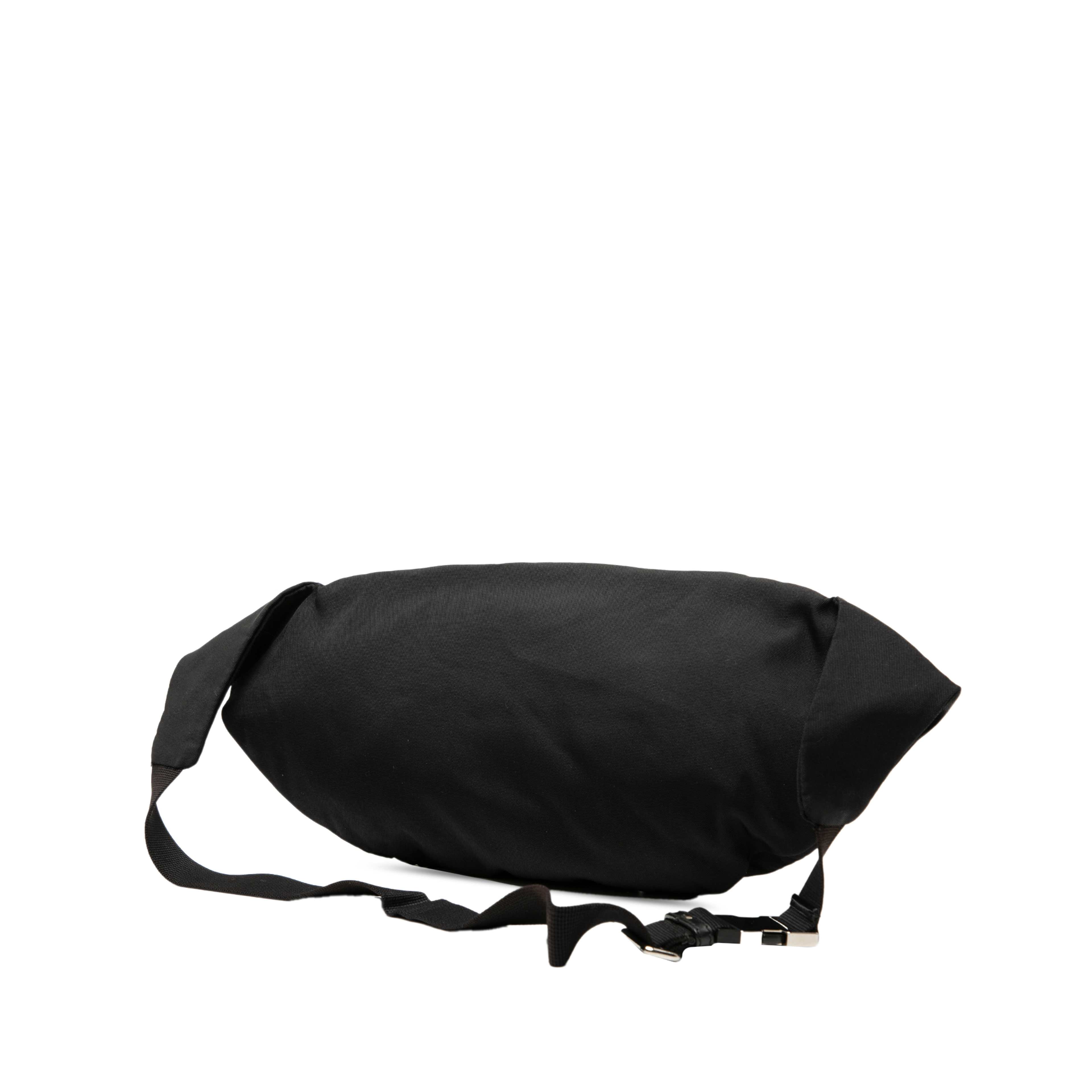 Gucci Nylon Belt Bag, från Luxclusif, i färgen black. Klicka för att öppna bilden i stort format