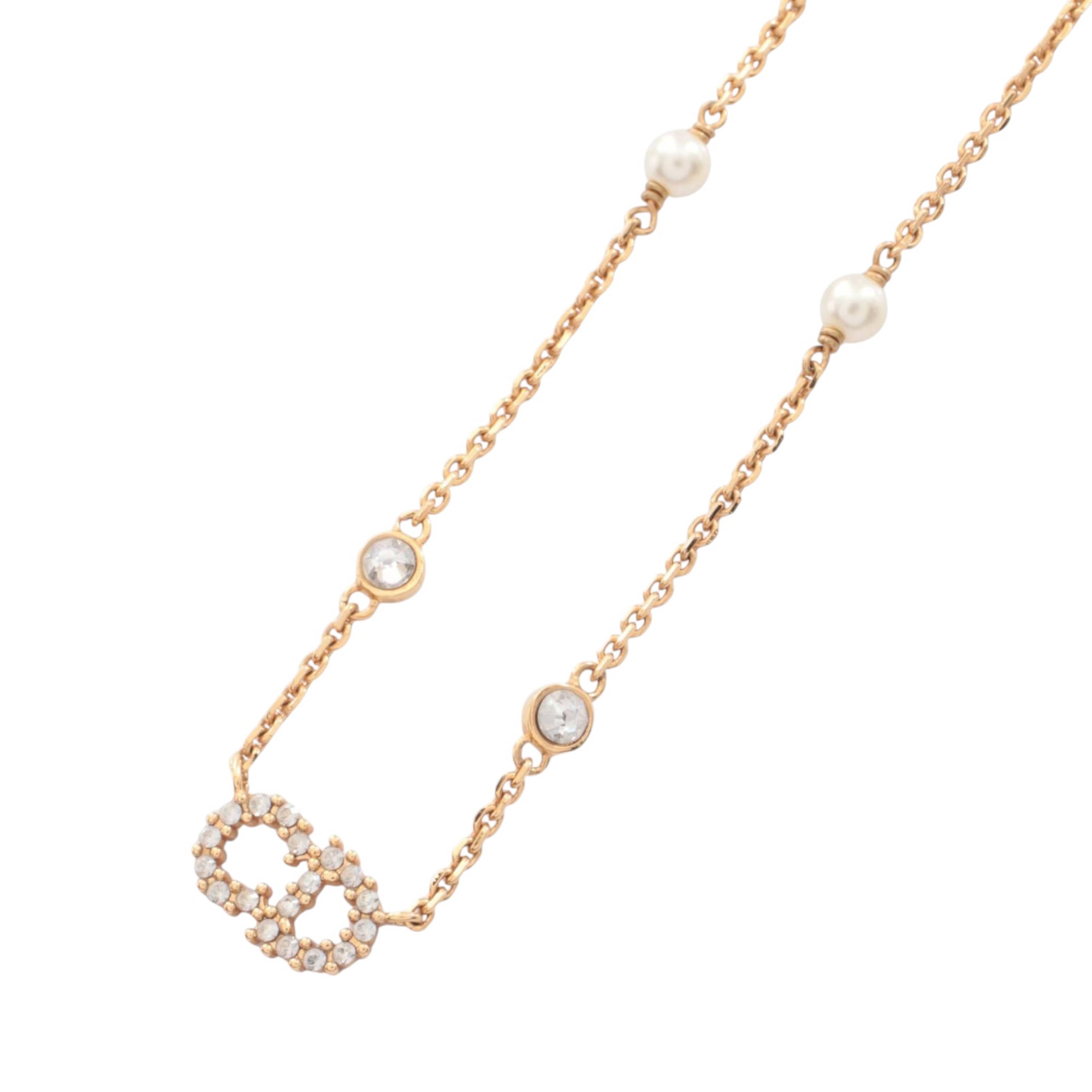 Dior Gold Plated Faux Pearl And Rhinestone Clair D Lune Pendant Necklace, från Luxclusif, i färgen gold. Klicka för att öppna bilden i stort format