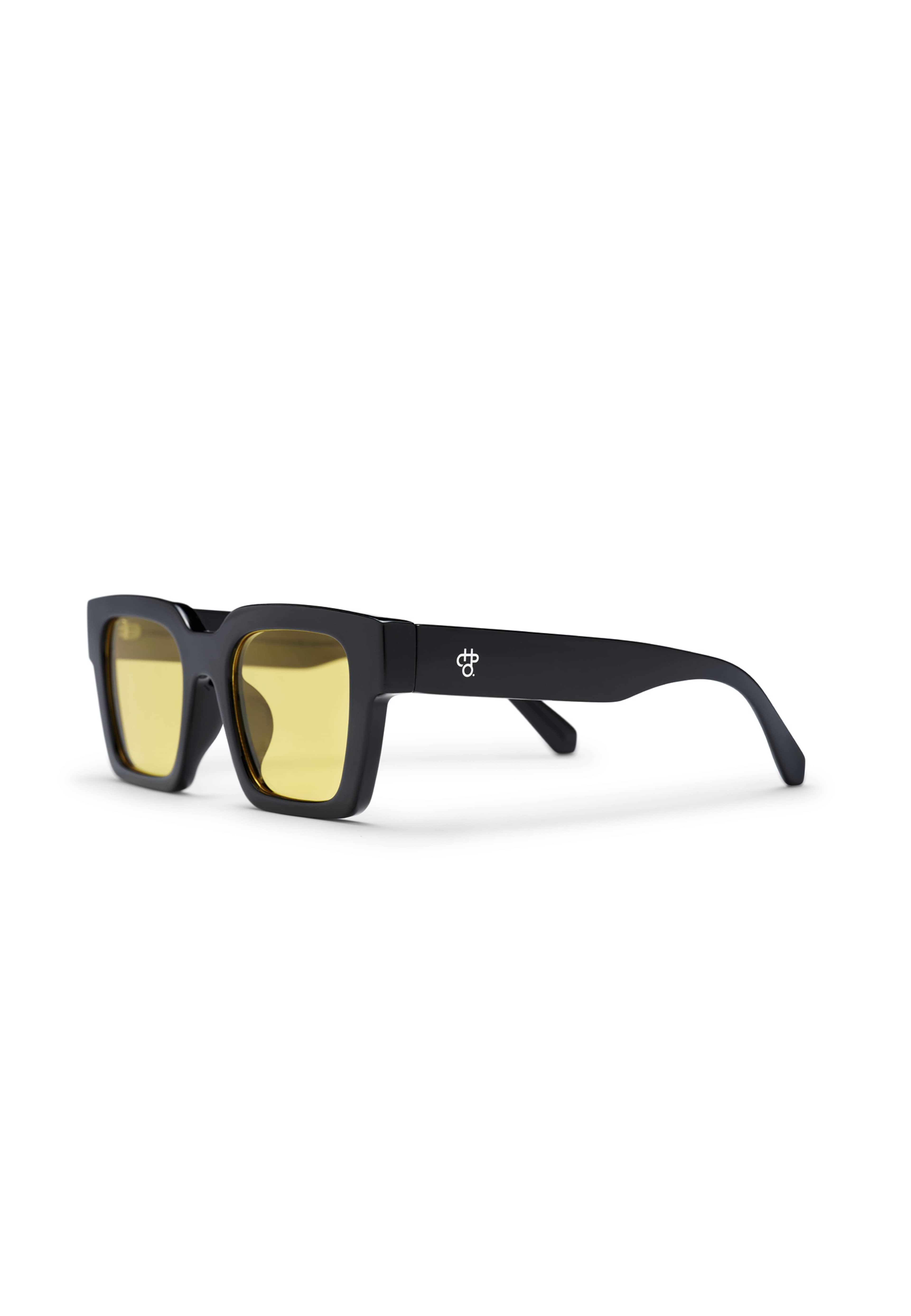 Max, från CHPO, i färgen shiny black/yellow. Klicka för att öppna bilden i stort format