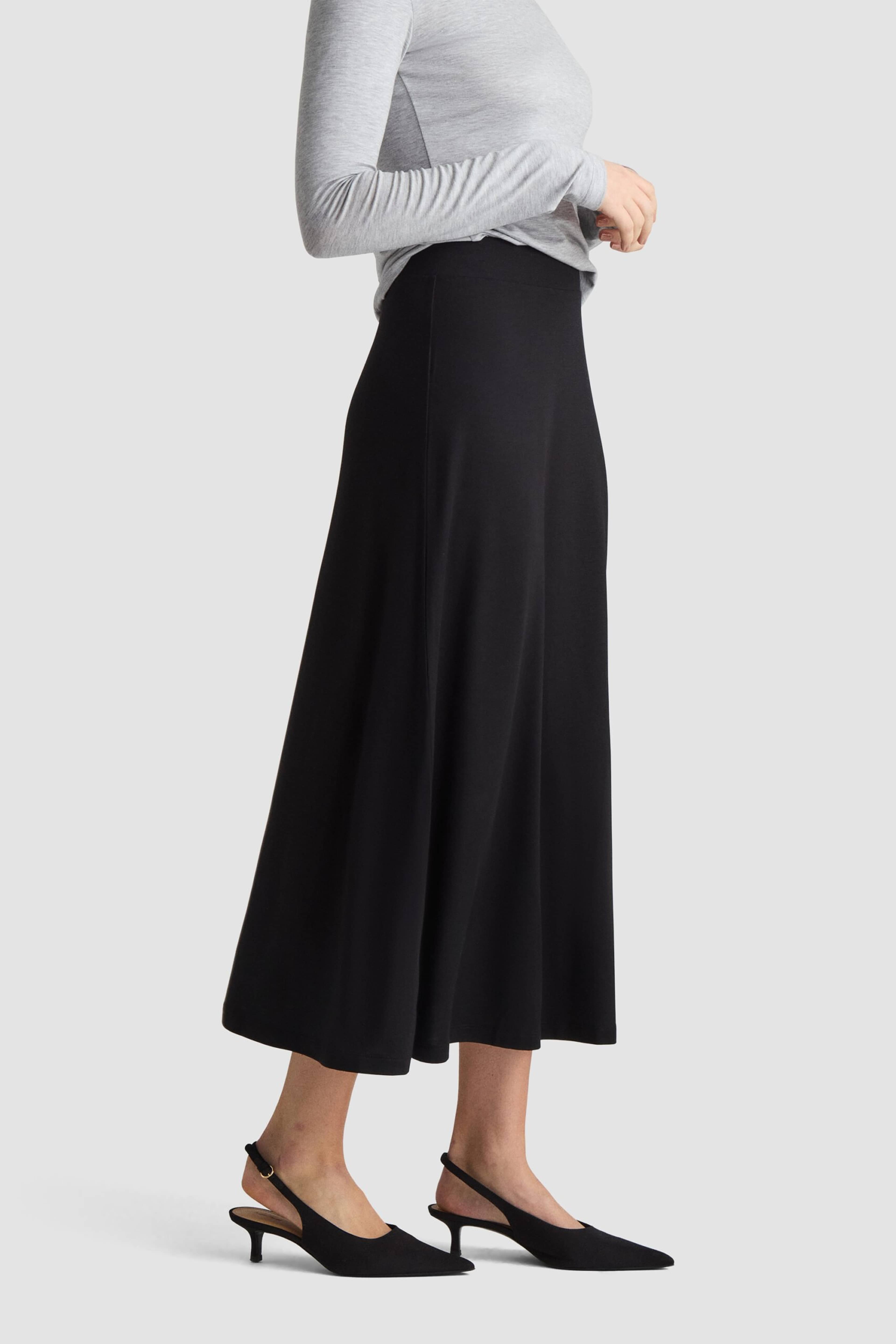 Grace Skirt - Black - Coming Soon, från Residus, i färgen black. Klicka för att öppna bilden i stort format