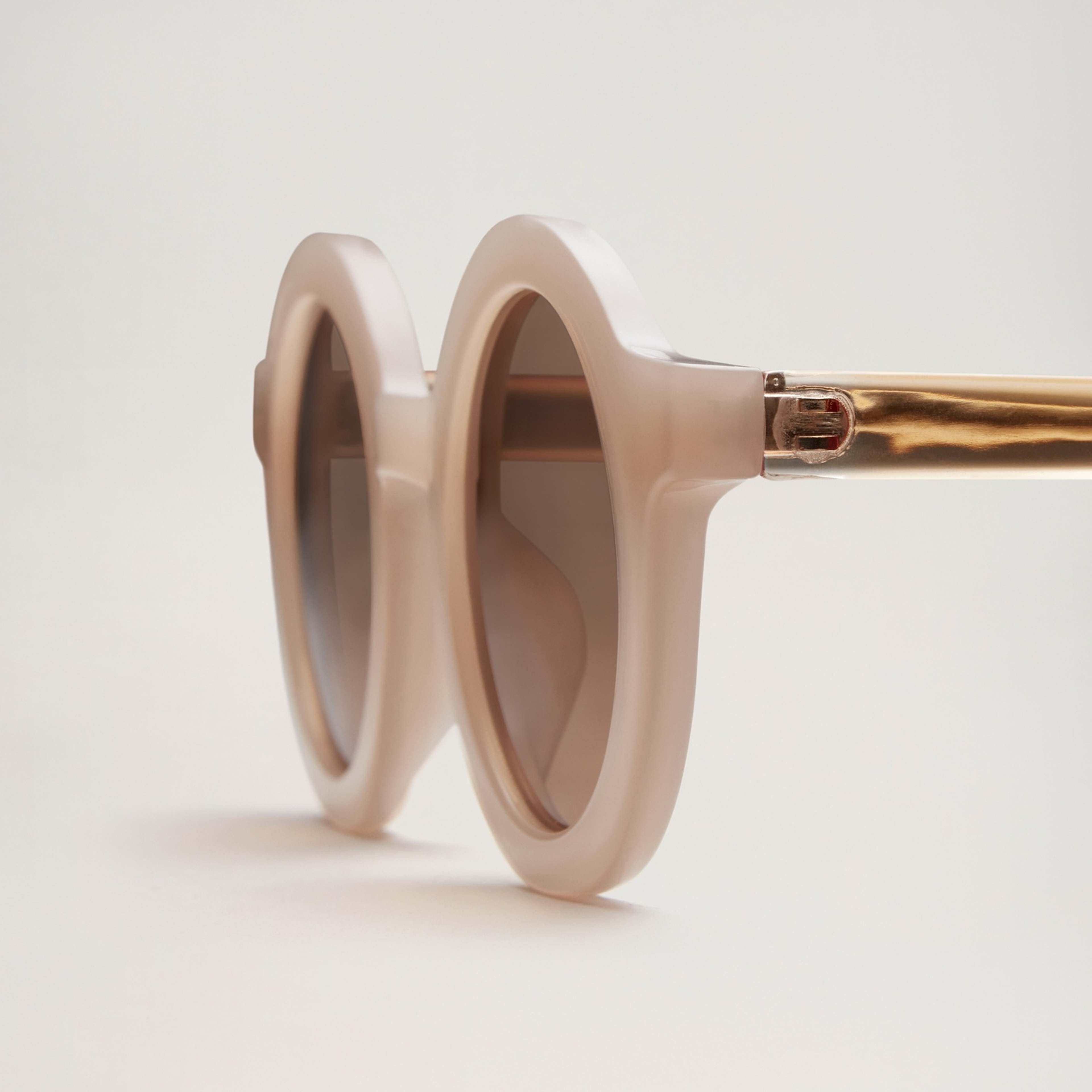 Babymocs Solglasögon Signature Round - Barn, från BabyMocs, i färgen pink. Klicka för att öppna bilden i stort format