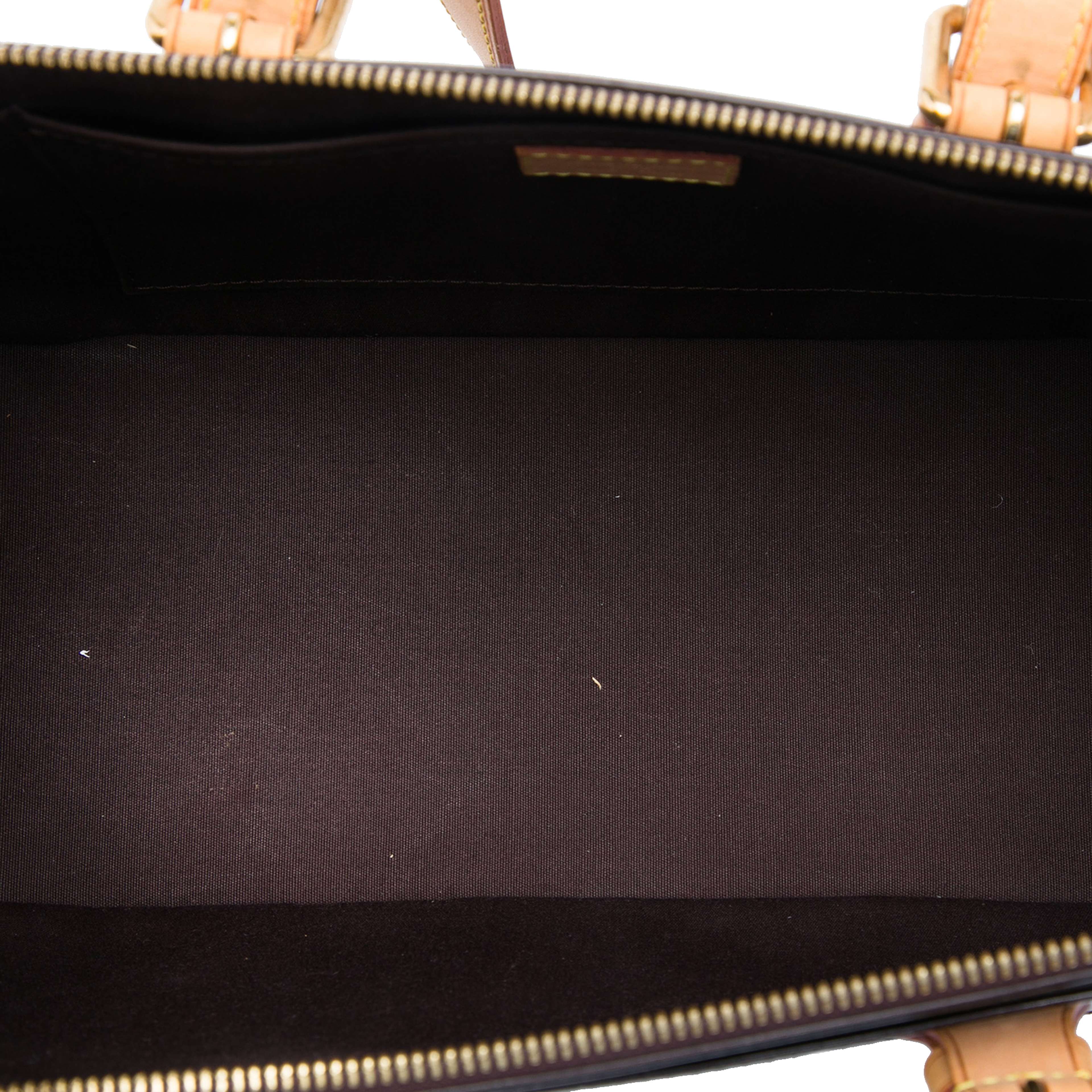 Louis Vuitton Monogram Vernis Rosewood Avenue, från Luxclusif, i färgen purpur. Klicka för att öppna bilden i stort format