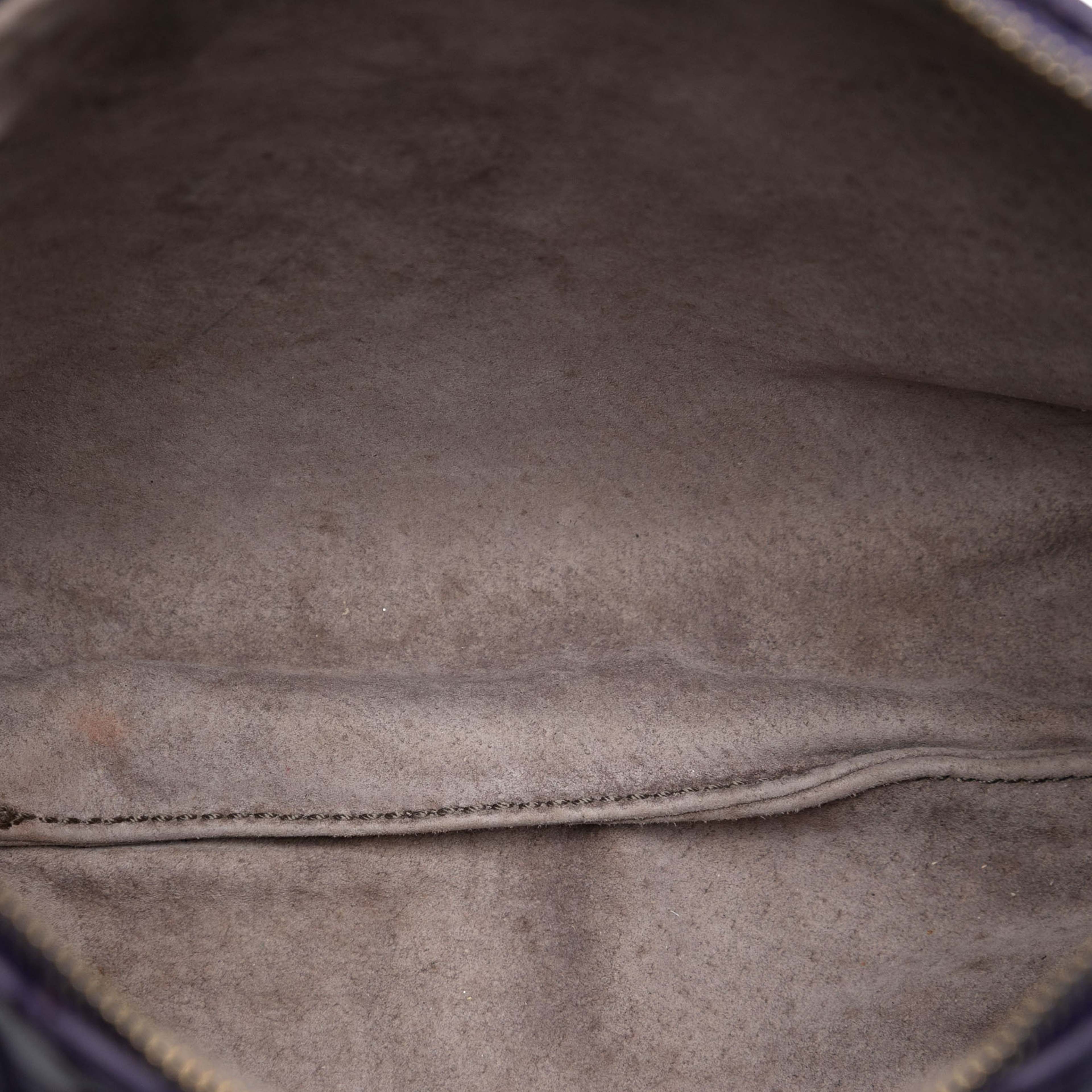 Bottega Veneta Nappa Intrecciato Crossbody, från Luxclusif, i färgen violet. Klicka för att öppna bilden i stort format