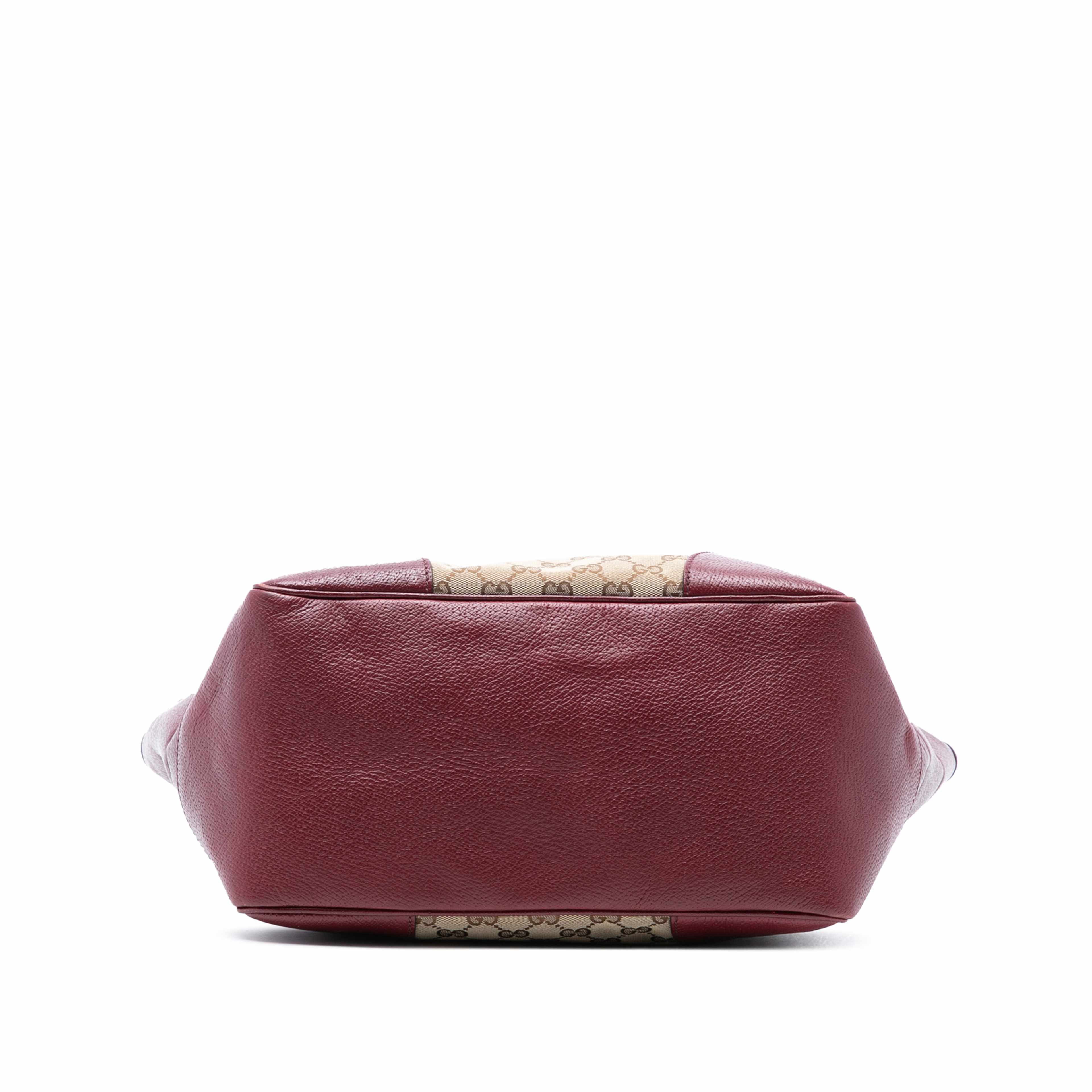 Gucci Gg Canvas Bree Tote, från Luxclusif, i färgen beige. Klicka för att öppna bilden i stort format