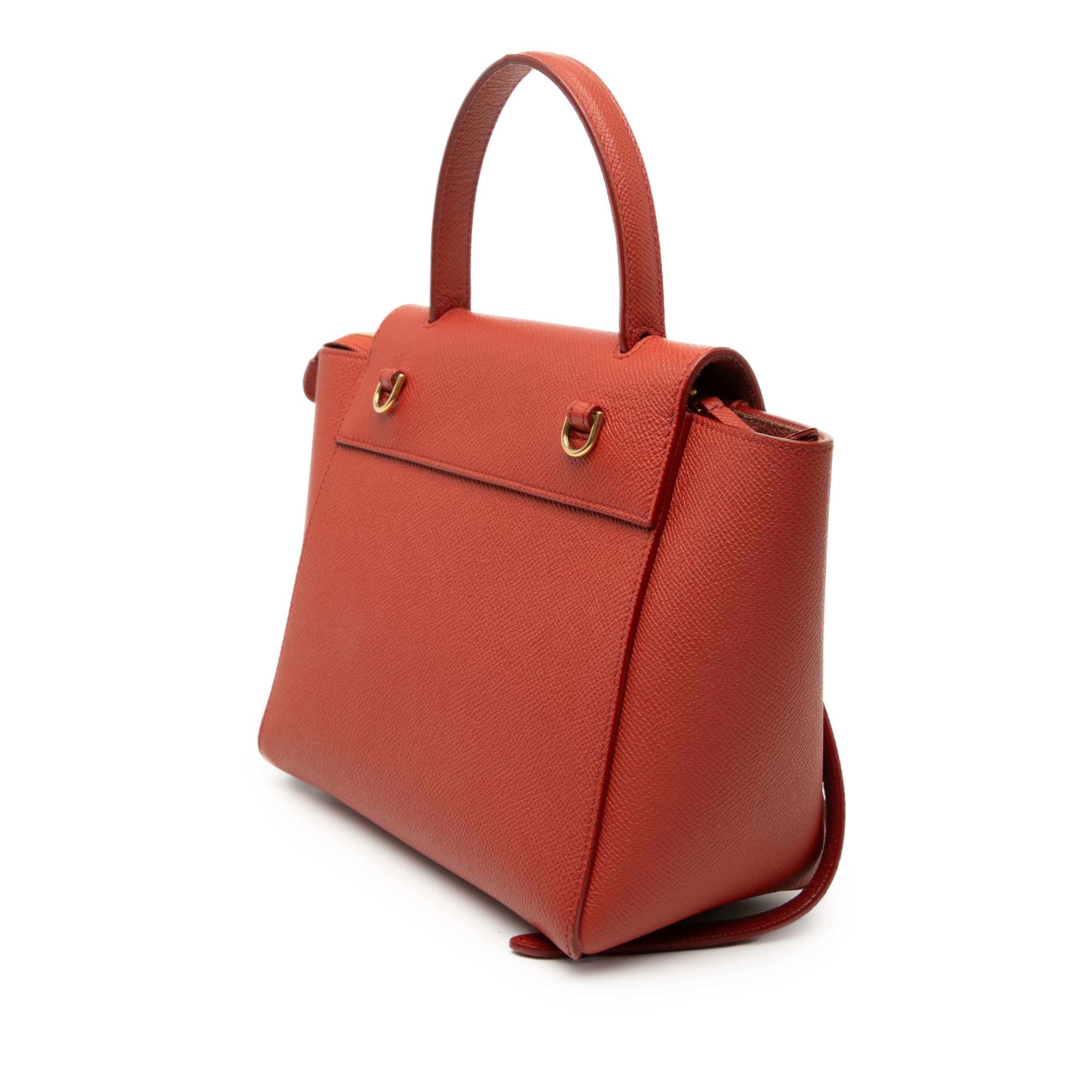 Celine Nano Grained Calfskin Belt Bag, från Luxclusif, i färgen red. Klicka för att öppna bilden i stort format