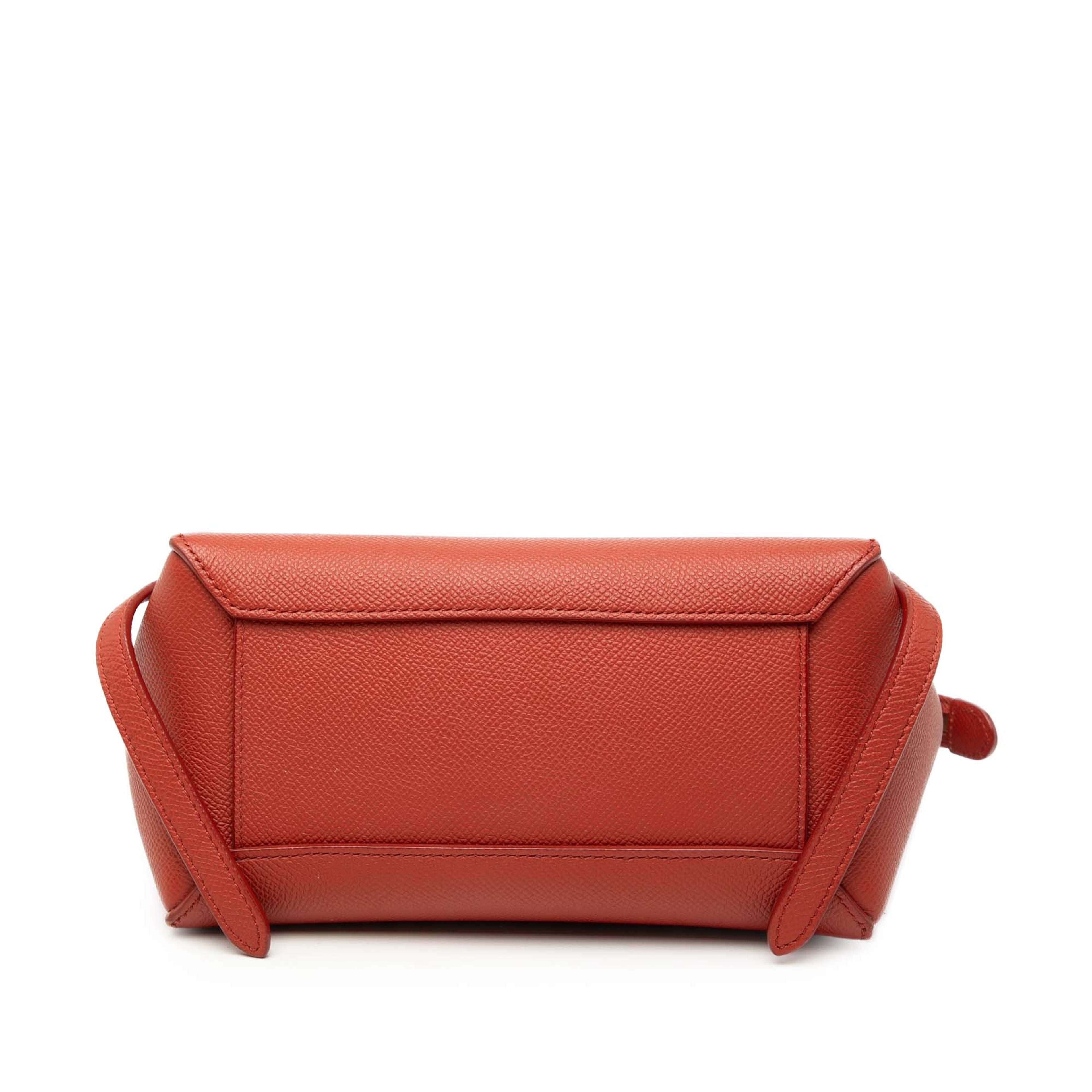Celine Nano Grained Calfskin Belt Bag, från Luxclusif, i färgen red. Klicka för att öppna bilden i stort format