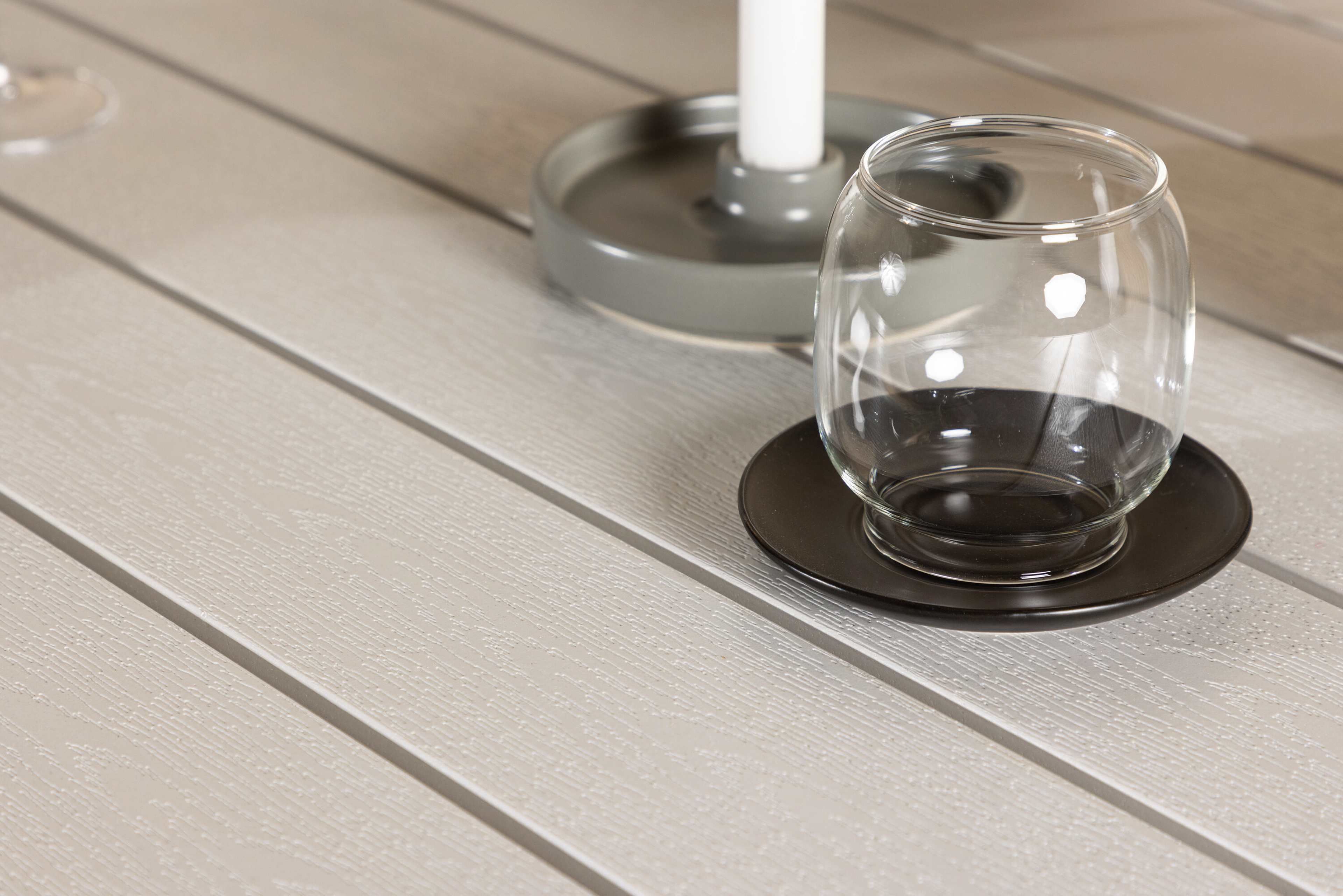 Break Matbord, från Venture Home, i färgen white. Klicka för att öppna bilden i stort format