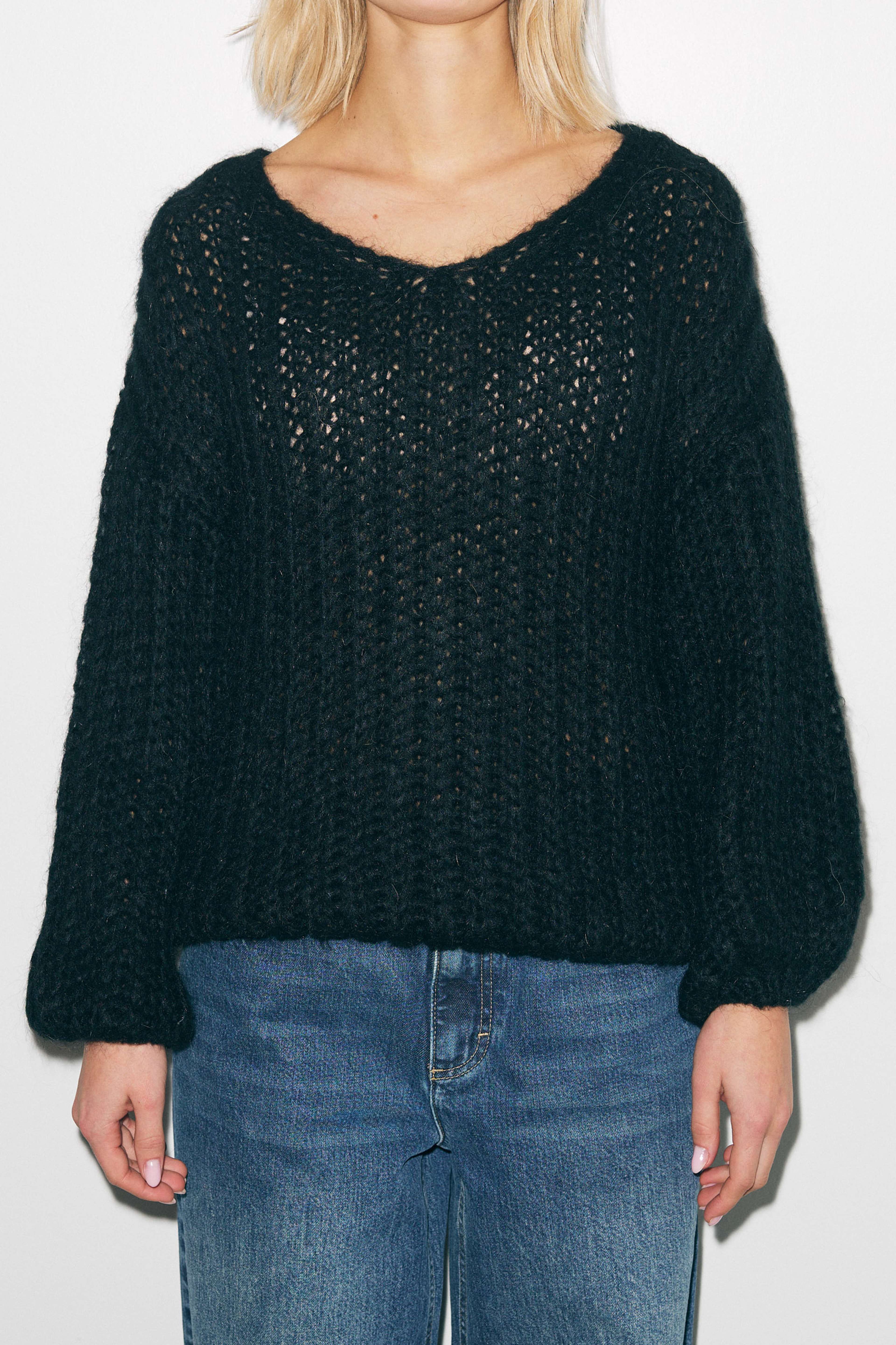 Joseph Knit Sweater - Black