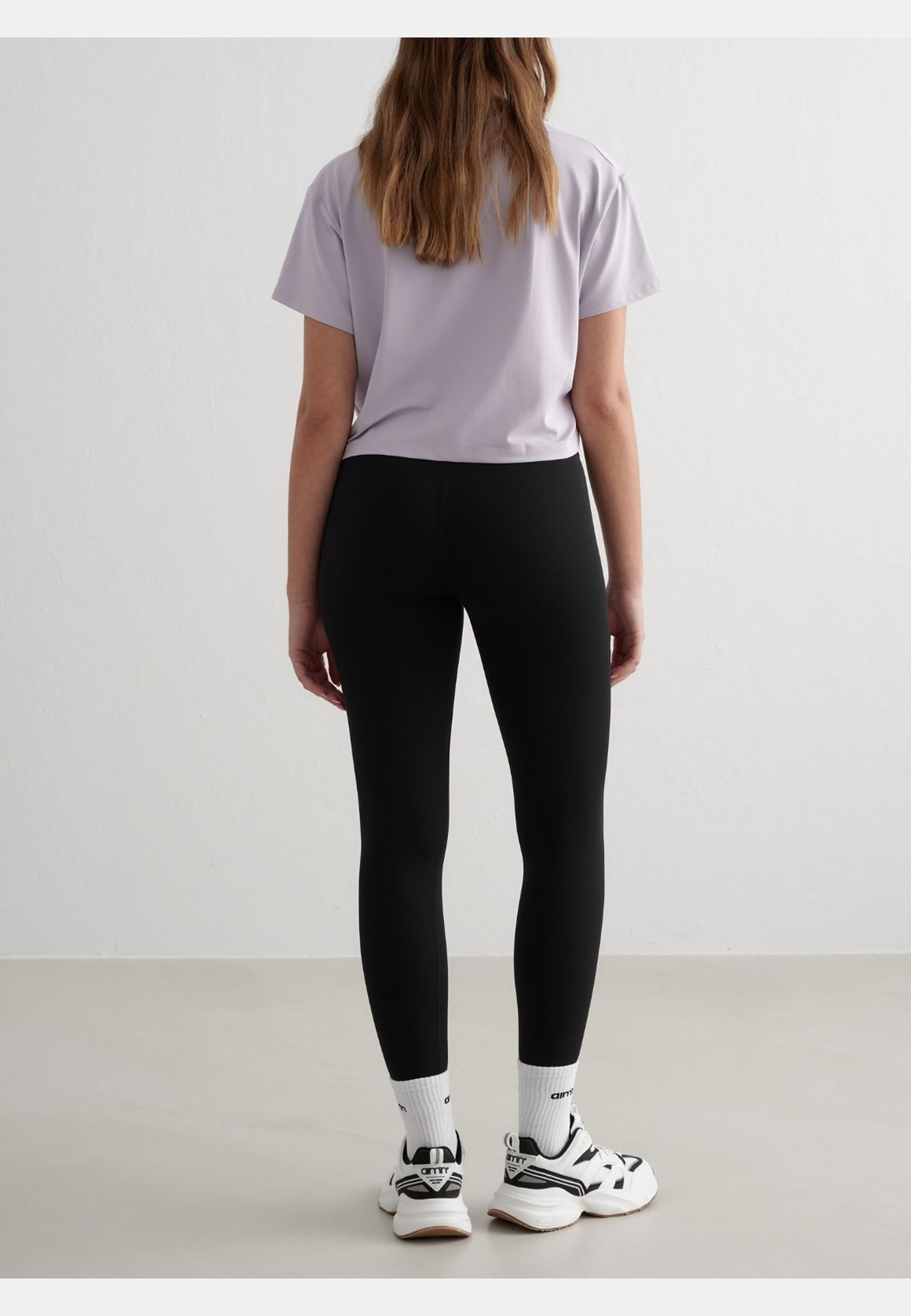 Essence Relaxed T-shirt, från aim'n, i färgen pale lavender. Klicka för att öppna bilden i stort format