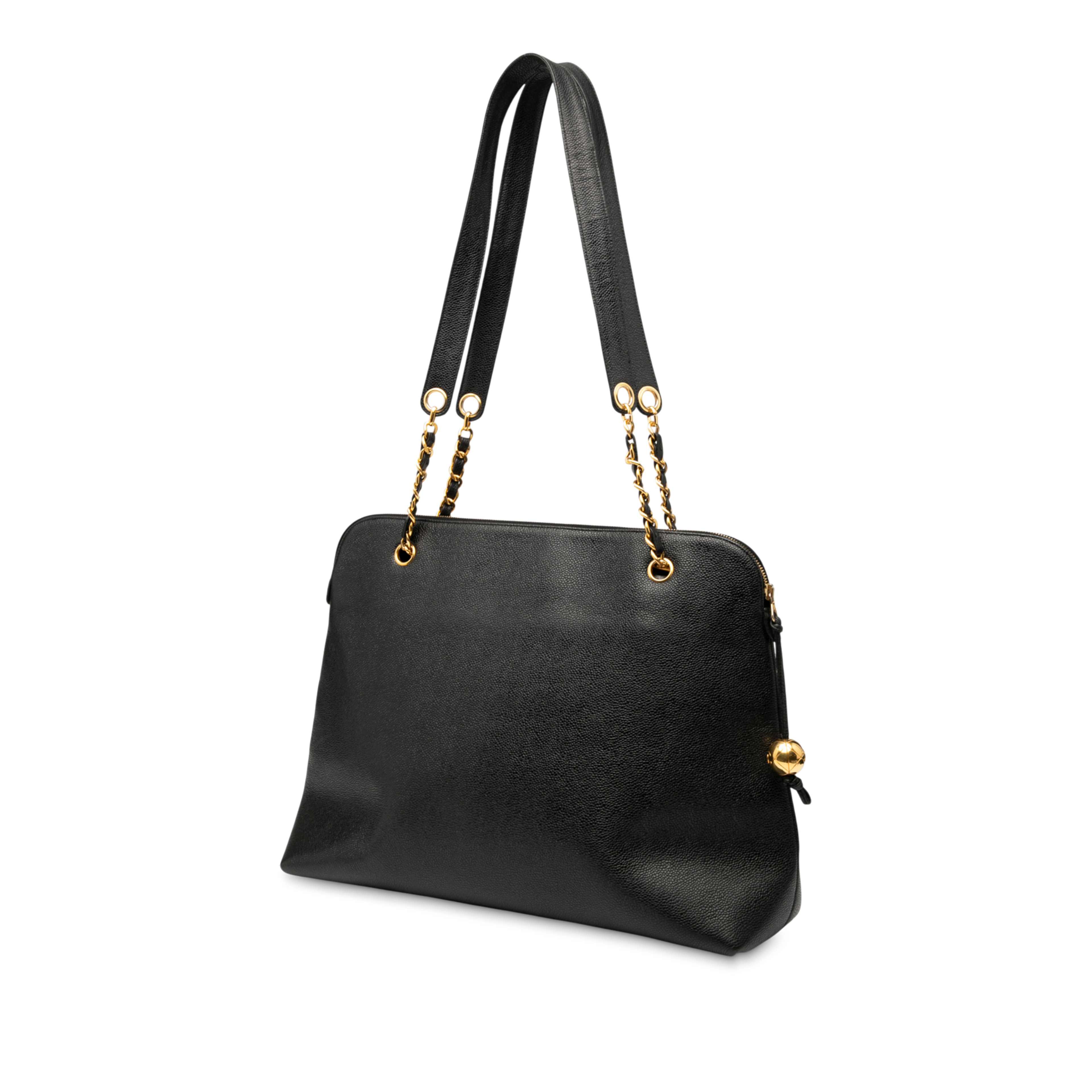 Chanel Cc Caviar Chain Zip Tote, från Luxclusif, i färgen black. Klicka för att öppna bilden i stort format