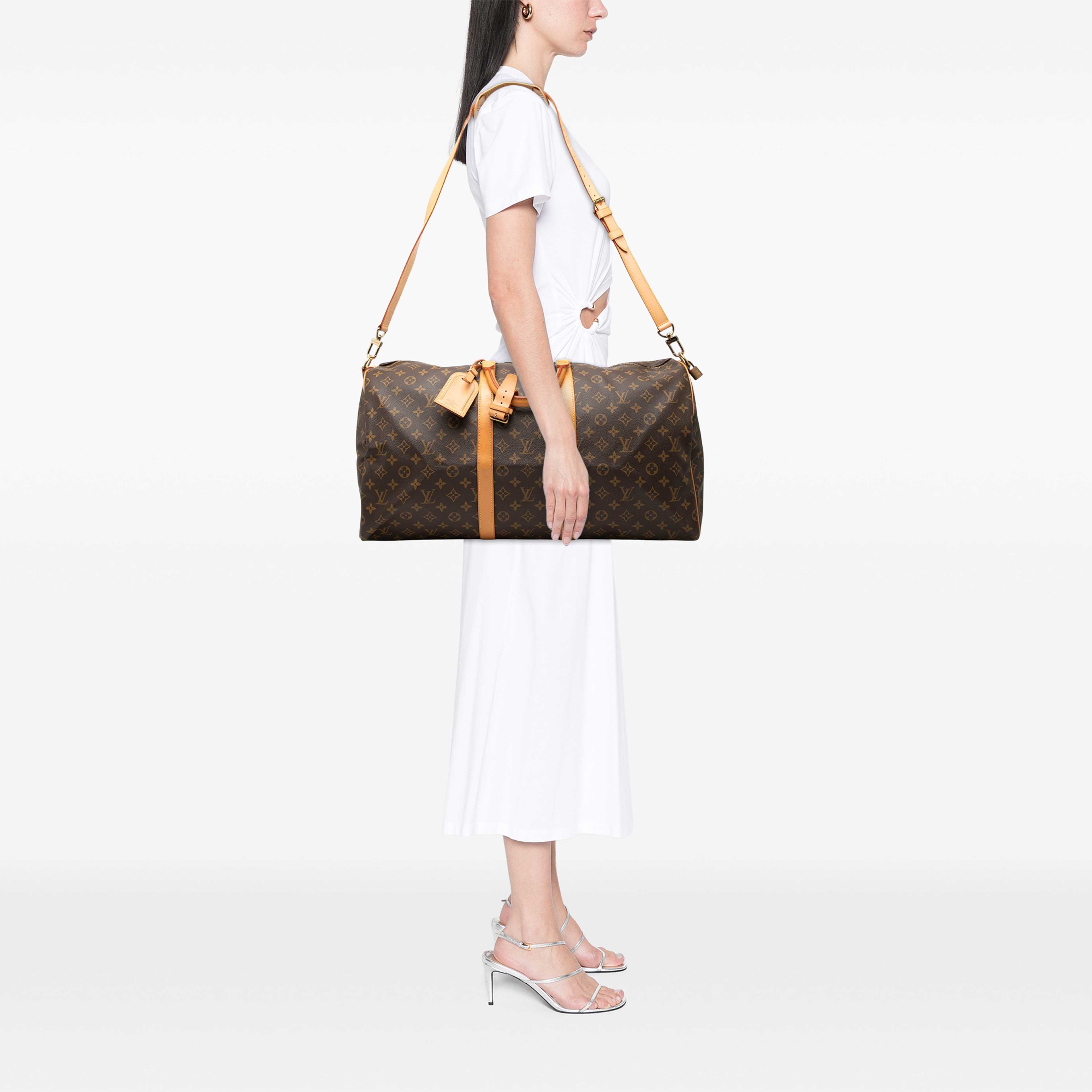 Louis Vuitton Monogram Keepall Bandouliere 55, från Luxclusif, i färgen brun. Klicka för att öppna bilden i stort format