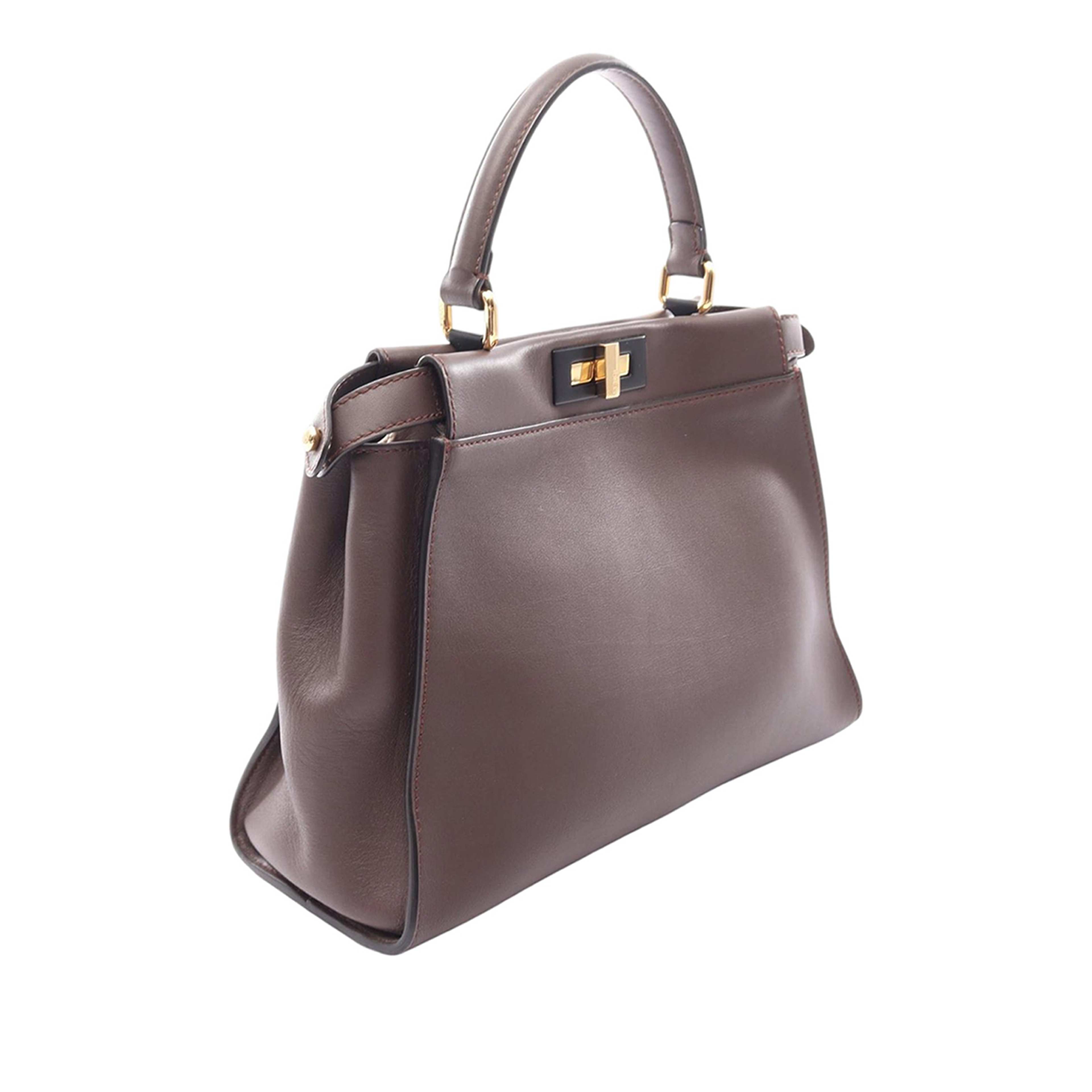 Fendi Leather Peekaboo, från Luxclusif, i färgen brown. Klicka för att öppna bilden i stort format